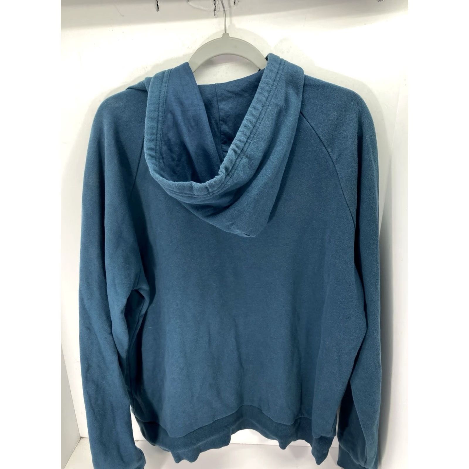 Under Armour Under Armour Hoodie Sweatshirt Men L Blue Green Pullover Long Sleeve Shirt 25 Inches Chest 28 Inches Shoulder to Waist Size US L / EU 52-54 / 3 - 5 Thumbnail