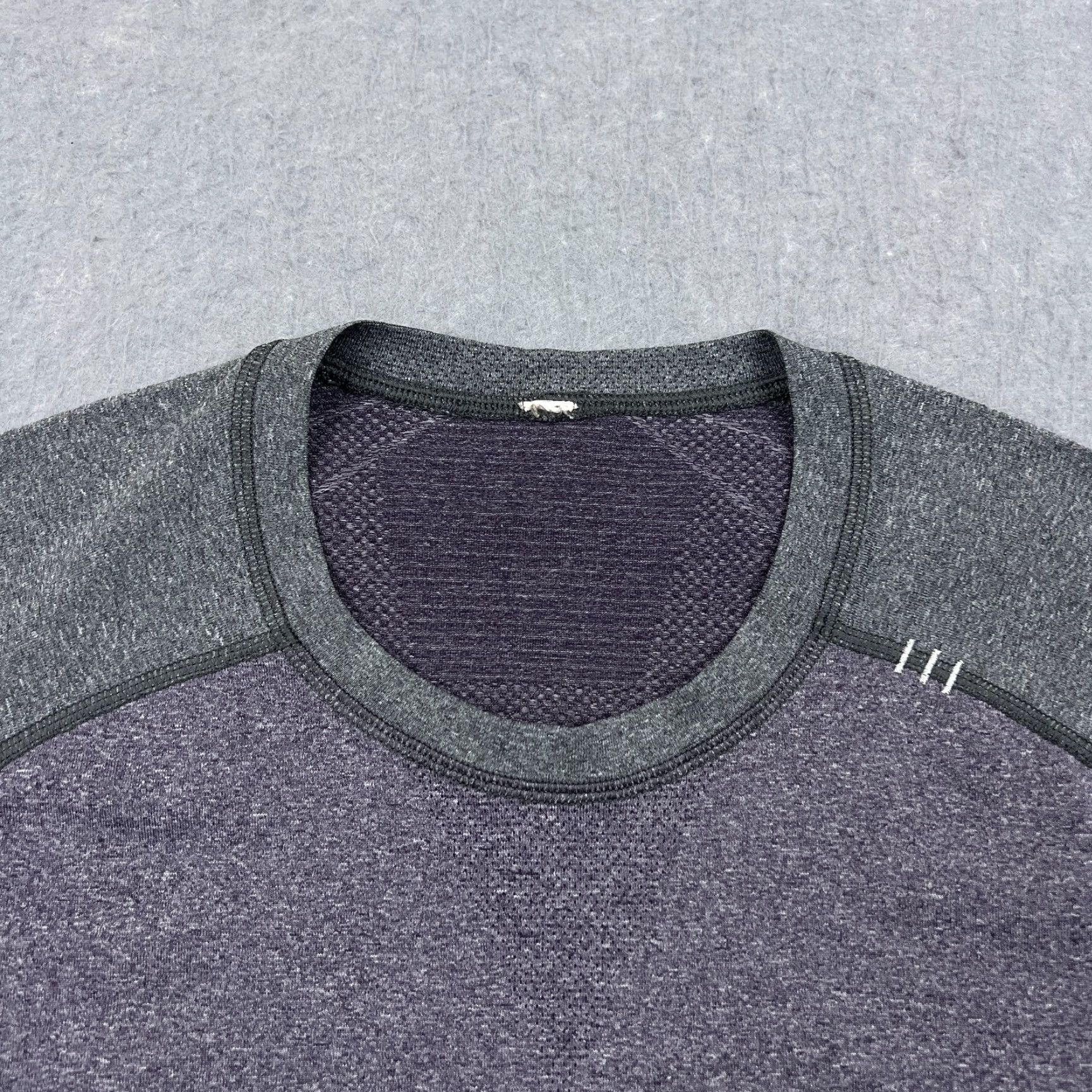 Lululemon Lululemon Metal Vent Breathe Short Sleeve Shirt M Gray Silverescent M3AKTS* Mens T-Shirt Athletic Casual Short Sleeve Shirt Medium Gray/Silverescent Size US M / EU 48-50 / 2 - 2 Thumbnail