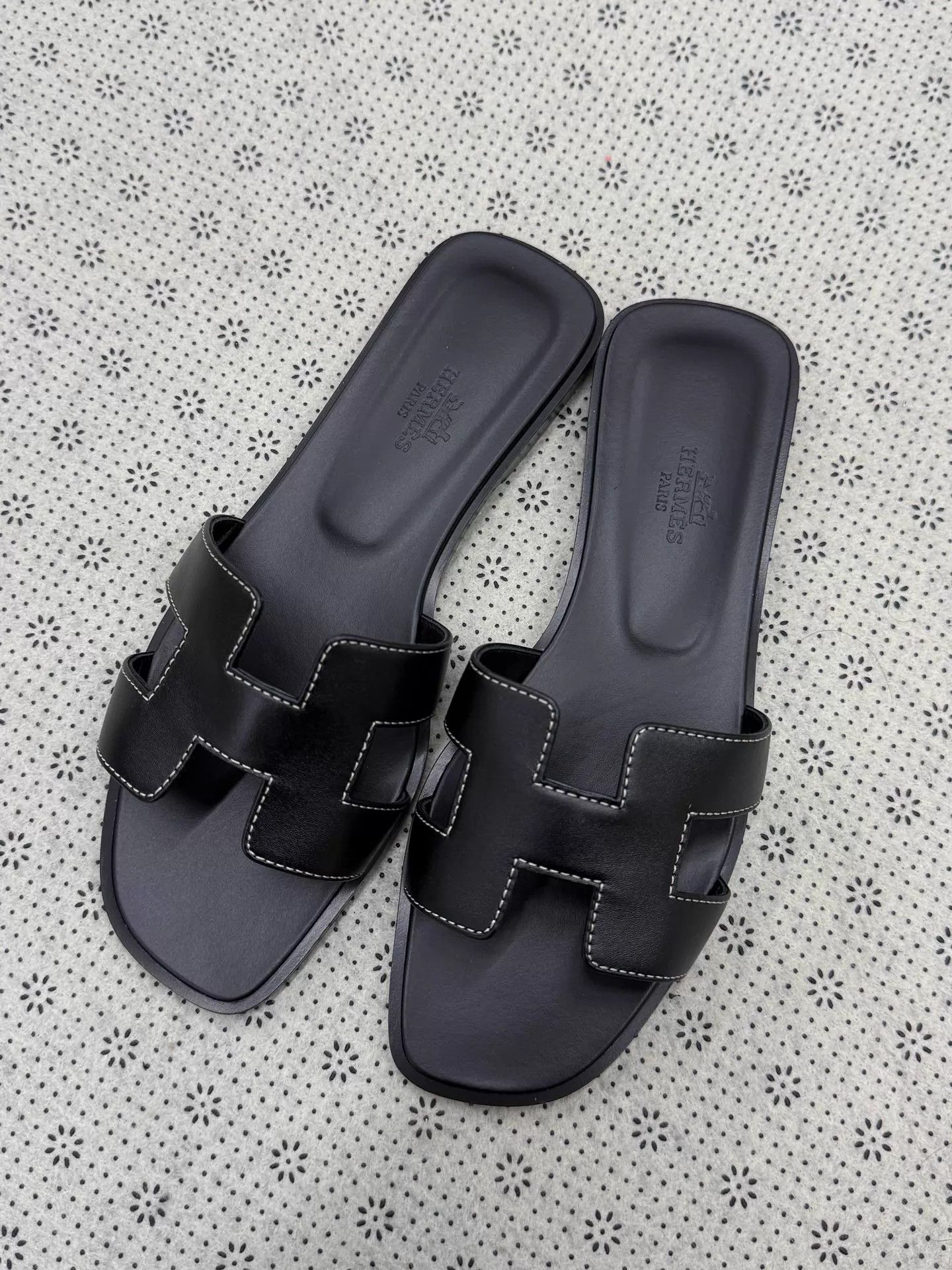 Hermes Hermes Classic H Black Slide 36.5 New With Box Size US 6 / IT 36 - 2 Thumbnail