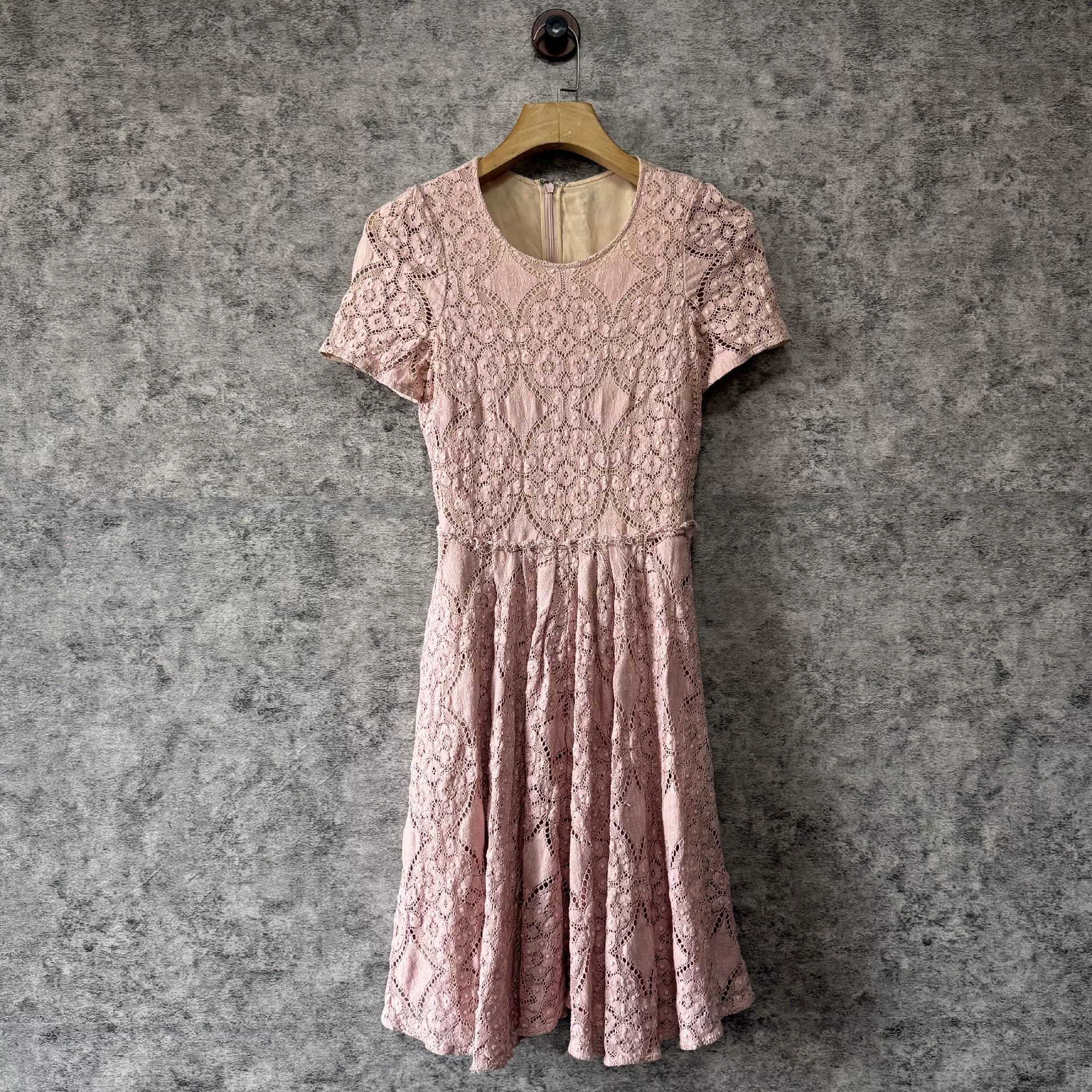 Burberry Burberry Dress us_6 Women Size M / US 6-8 / IT 42-44 - 1 Thumbnail