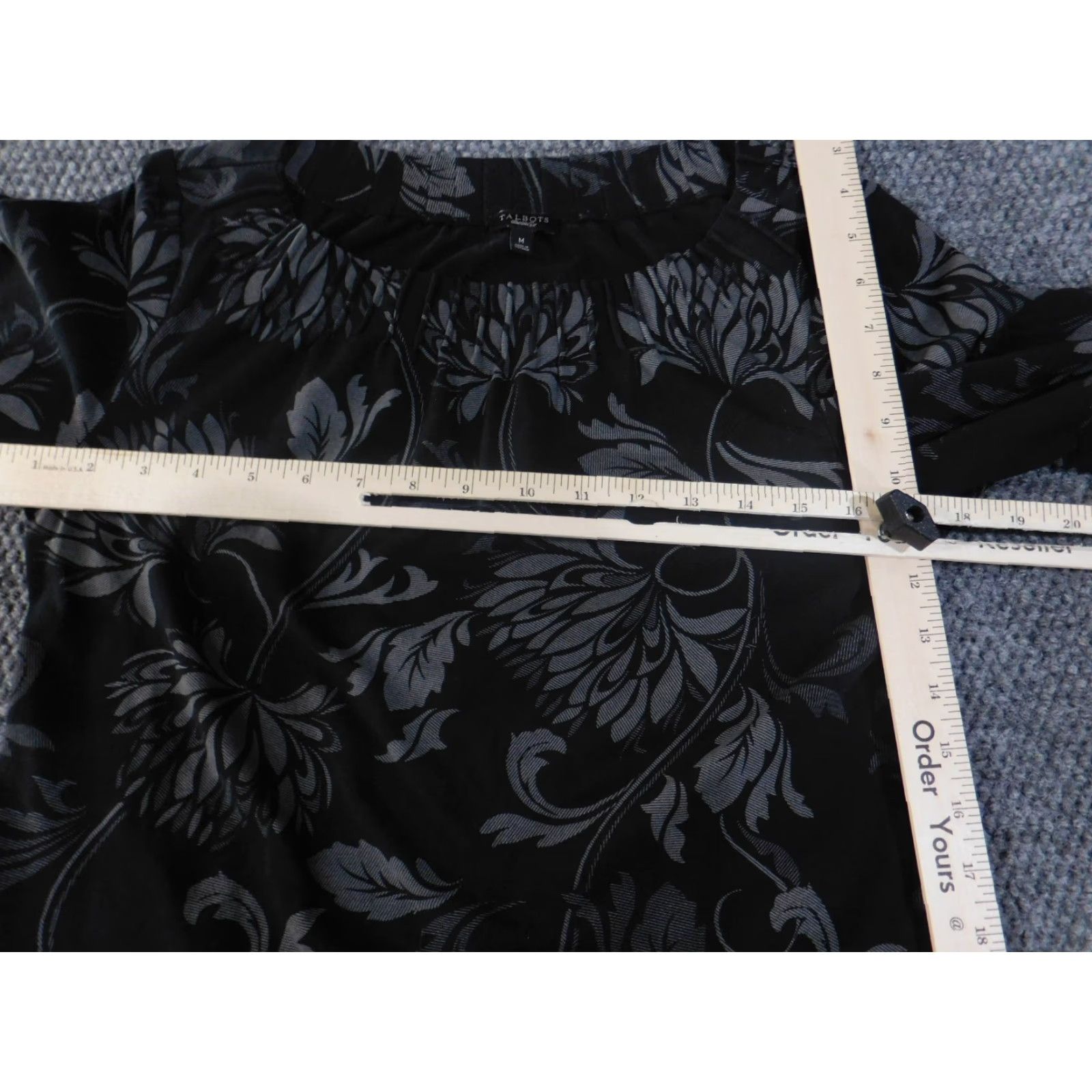 Talbots Talbots Blouse Women M Black Gray Floral 3/4 Sleeve Stretch Knit Polyester Casual Everyday Size M / US 6-8 / IT 42-44 - 6 Thumbnail