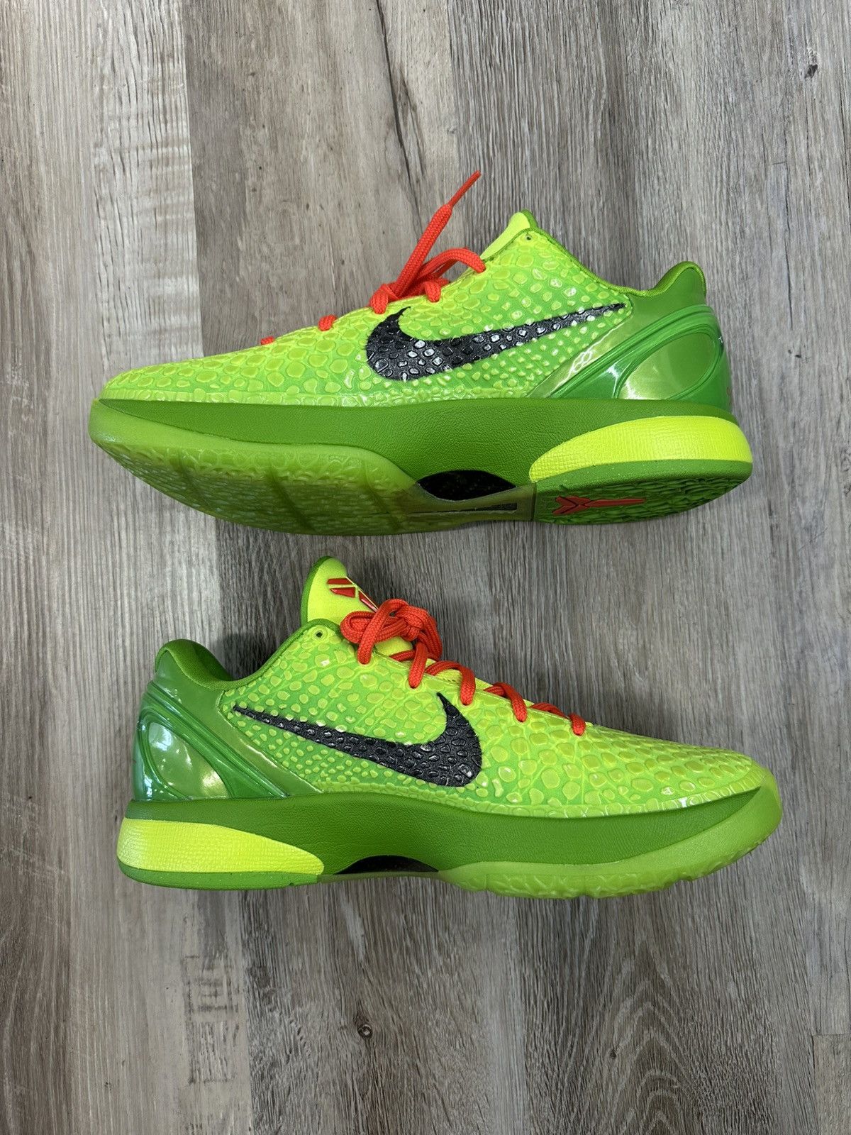 Nike VNDS Nike Kobe 6 Grinch Size US 11.5 / EU 44-45 - 4 Thumbnail