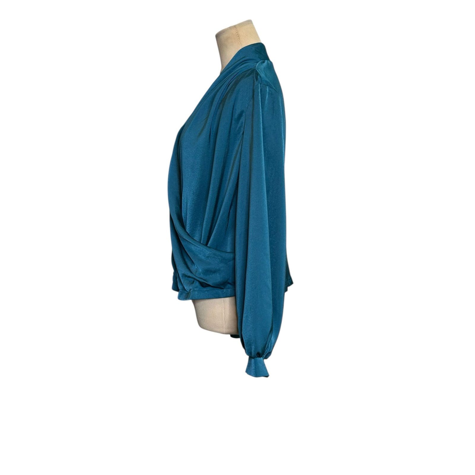 Shein Shein teal crossed front draped blouse size 6 Size M / US 6-8 / IT 42-44 - 8 Thumbnail