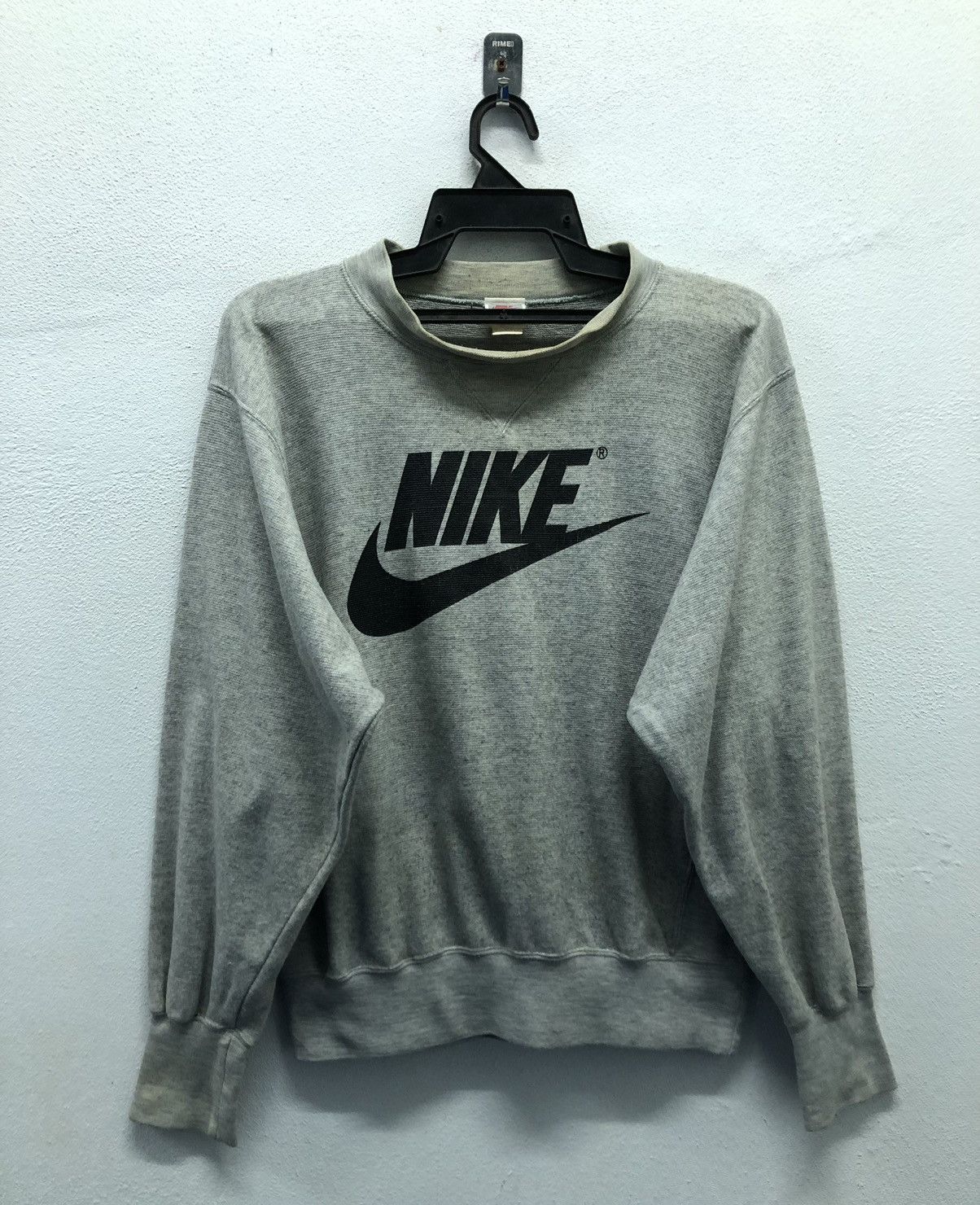 Vintage Nike Big Logo Gray Sweatshirt – Men's M