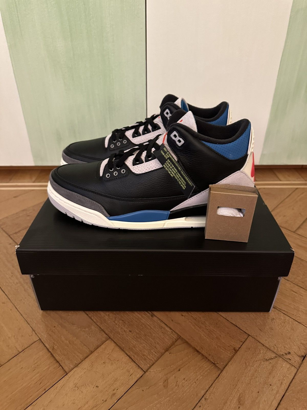 Jordan Brand × Nike Jordan 3 Rare Air Size US 11 / EU 44 - 1 Thumbnail