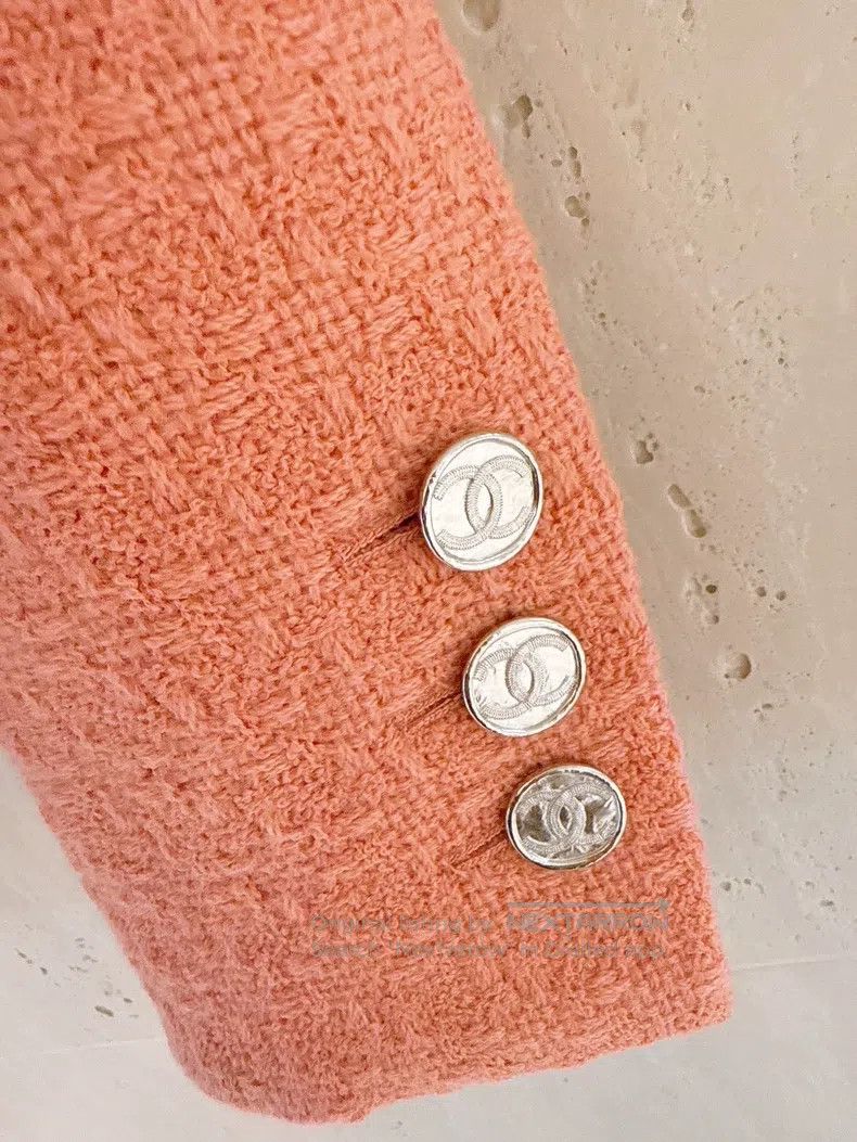 Chanel Chanel 21B Autumn and Winter Preview Salmon Four-pocket Ja Size XXS / US 00 / IT 34 - 4 Thumbnail
