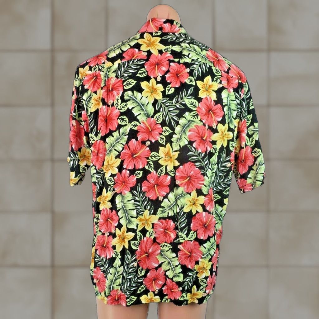 VINTAGE Reyn Spooner Shirt Mens M Hawaiian Aloha Mint Hibiscus Multicolor Rayon Floral Graphic Print Button-Up Short Sleeve Casual Style 1990s