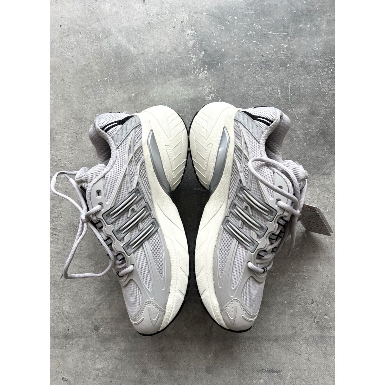 Adidas ADIDAS adistar XLG 2.0 'SQUID' GREY SILVER HQ7553 SIZE US 9.5 UK 9 EU 43.5 SHOE Sneaker Men Adult US 9.5 43 1/3 Grey 90s (if applicable) Size US 9 / EU 42 - 3 Thumbnail