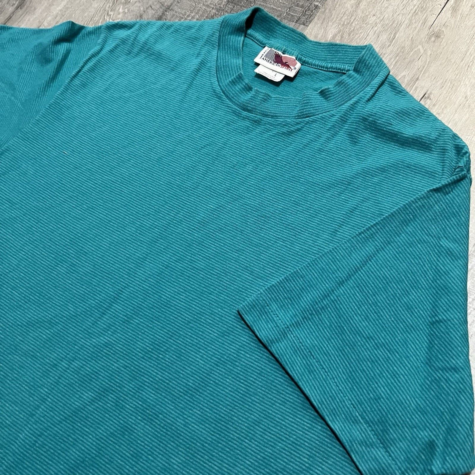 Vintage VTG 90s Thin Striped Surf Skate T Shirt USA Single Stitch Size US L / EU 52-54 / 3 - 3 Thumbnail