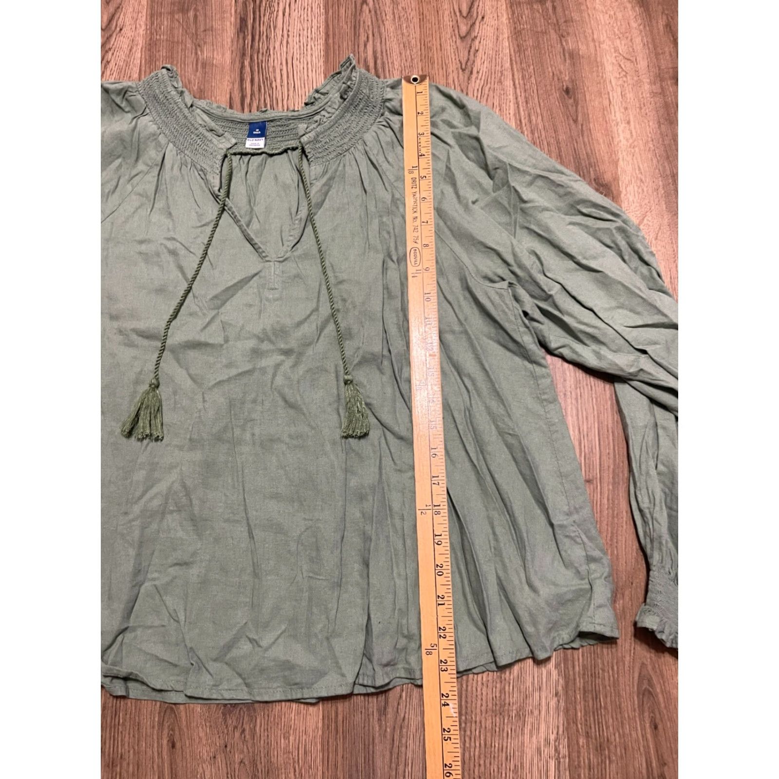 Old Navy Old Navy Shirt Women's M Tall Green V-Neck Long Sleeve Tie Up Casual Basic Modern Shirt Mens? Size M / US 6-8 / IT 42-44 - 6 Thumbnail