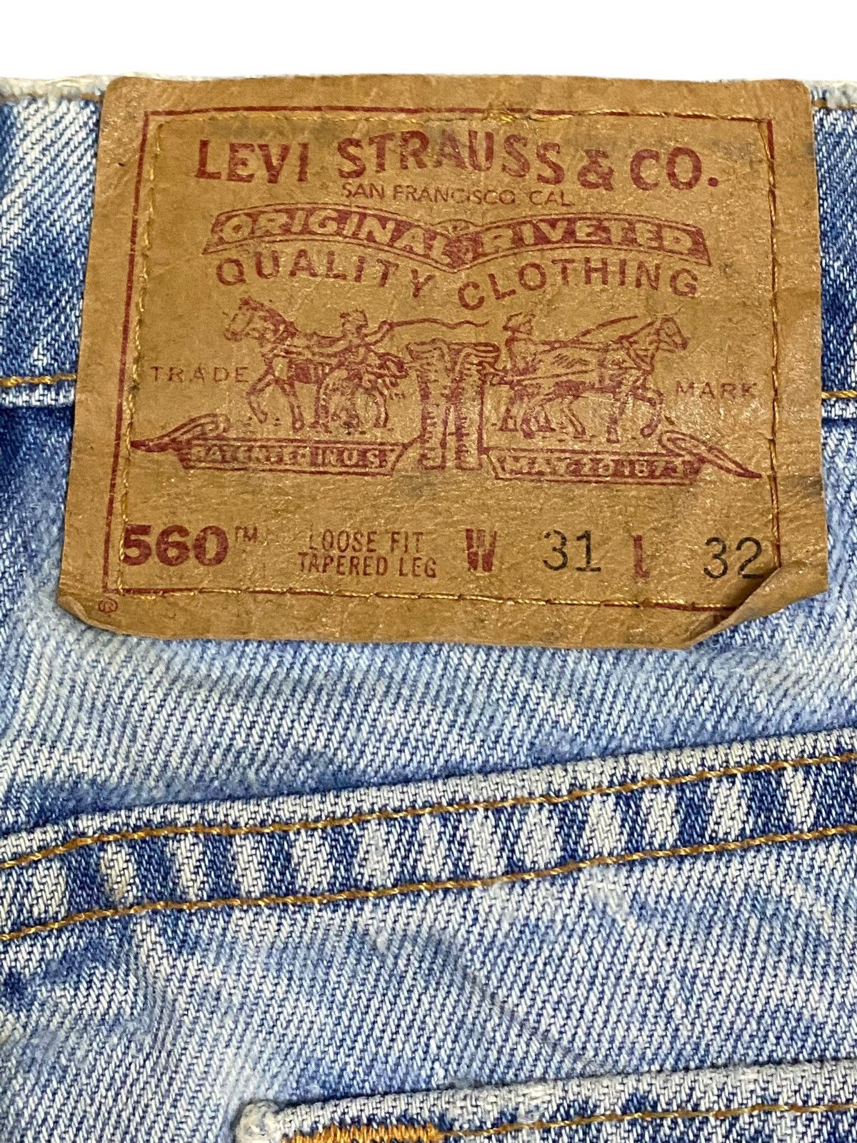 Levi's Vintage Clothing Vintage Levis 560 80’s Grunge Ripped Jeans Size US 31 - 11 Thumbnail