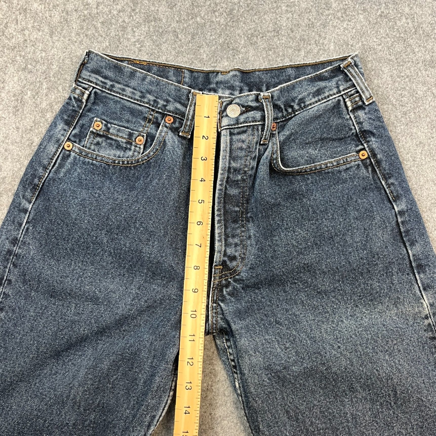 Levi's VINTAGE Levi's Mens Jeans Regular Straight 28 32 Blue 90s UK Made Button Fly Jeans Mens Regular 28x32 Blue 90s Levi's Size US 28 / EU 44 - 5 Thumbnail