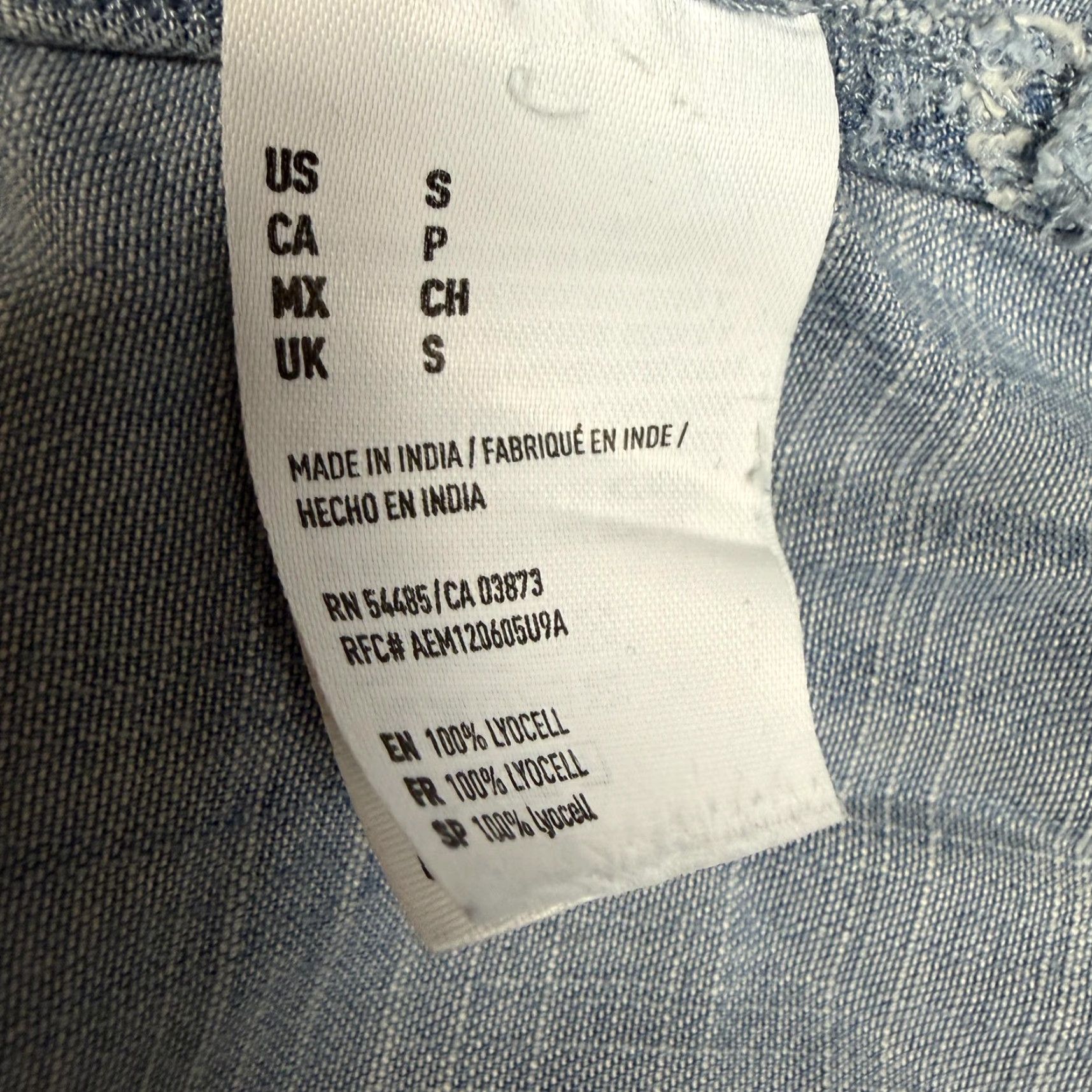 American Eagle Outfitters American Eagle Outfitters Shirt Womens S Blue Denim Boyfriend Fit Chambray Coastal Western Size S / US 4 / IT 40 - 6 Thumbnail