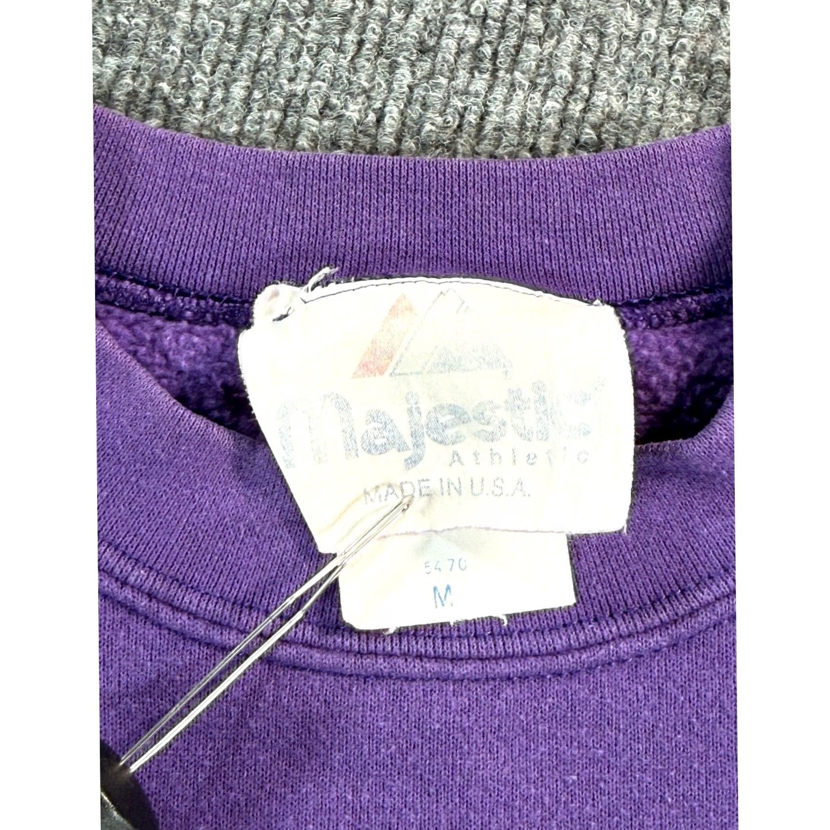 Vintage VINTAGE Majestic Minnesota Vikings Sweatshirt Adult Medium Purple Crewneck NFL Size US M / EU 48-50 / 2 - 6 Thumbnail