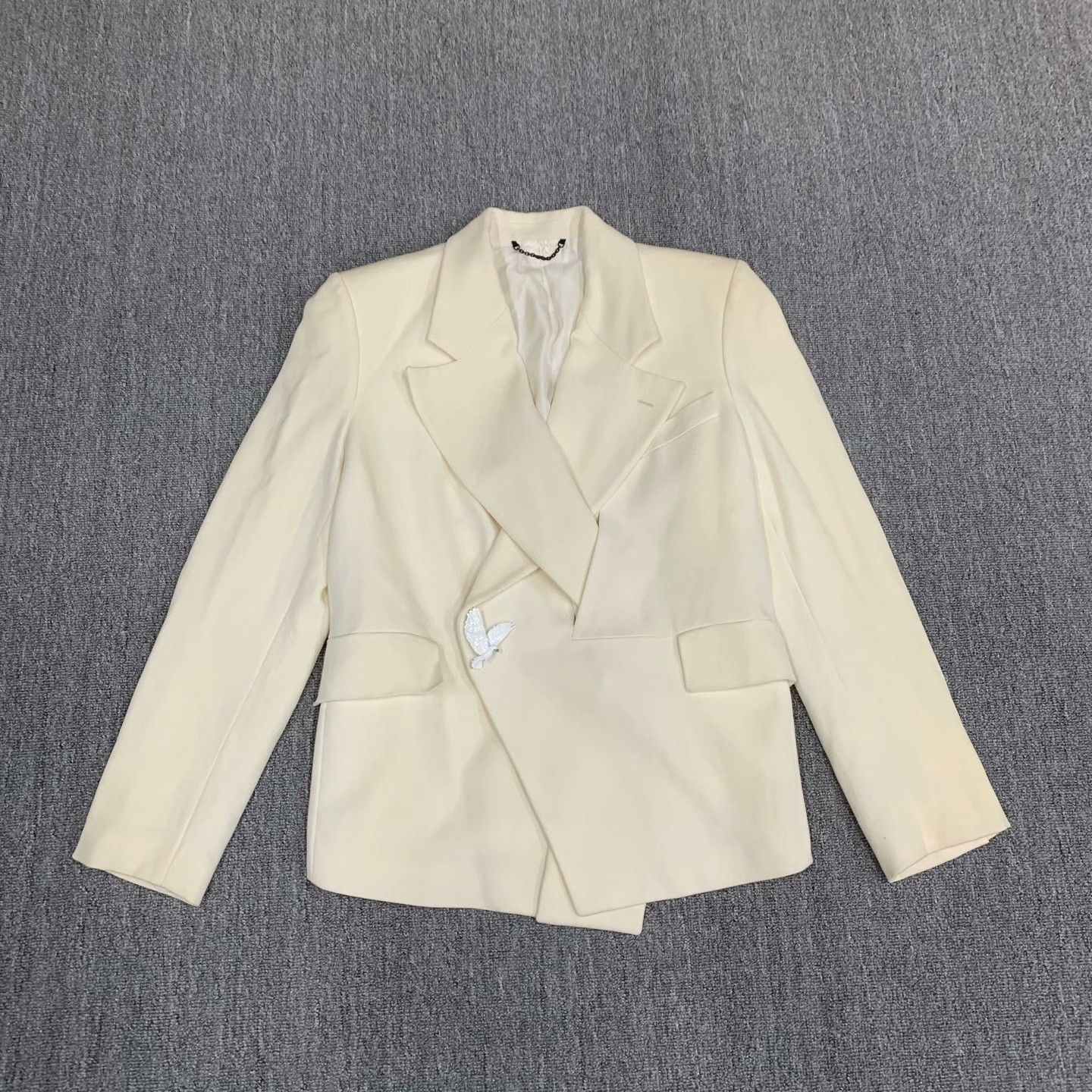 Louis Vuitton Louis Vuitton Beige Wool-Silk Suit Jacket Size US S / EU 44-46 / 1 - 1 Thumbnail