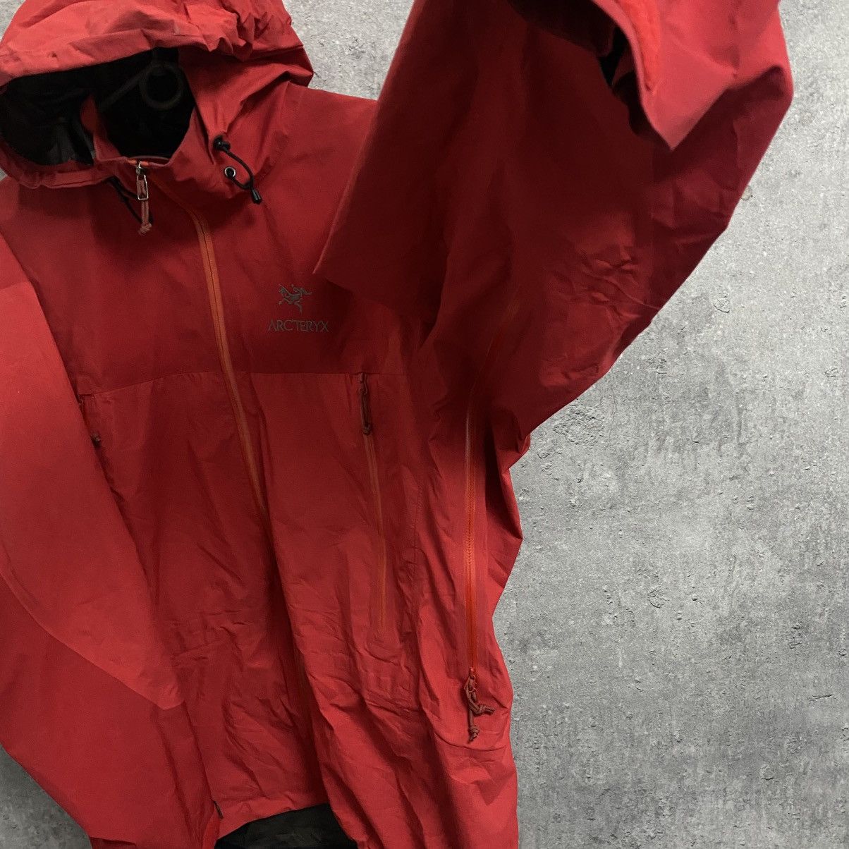 Arc'teryx Men's Arcteryx Beta Gore-Tex Jacket Size US L / EU 52-54 / 3 - 11 Thumbnail