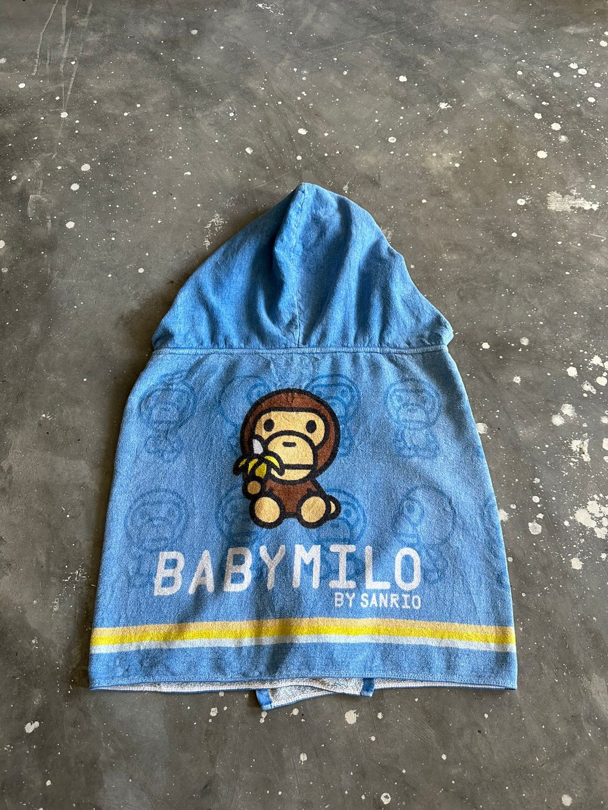 Bape 🔥Rare!!! Baby Milo by San Rio Japan Hooded Towel Unisex Size ONE SIZE - 1 Thumbnail