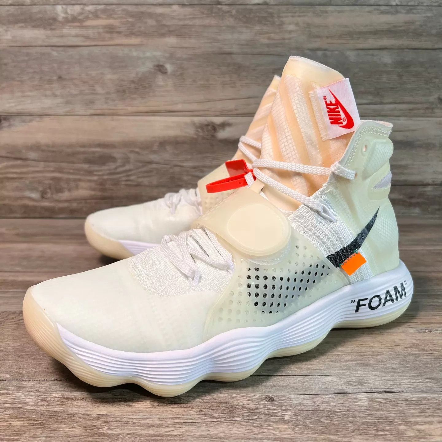 Nike Nike HD17 OW x The Ten AJ4578-100 44.5 9.7/10 no box Size US 10.5 / EU 43-44 - 1 Thumbnail