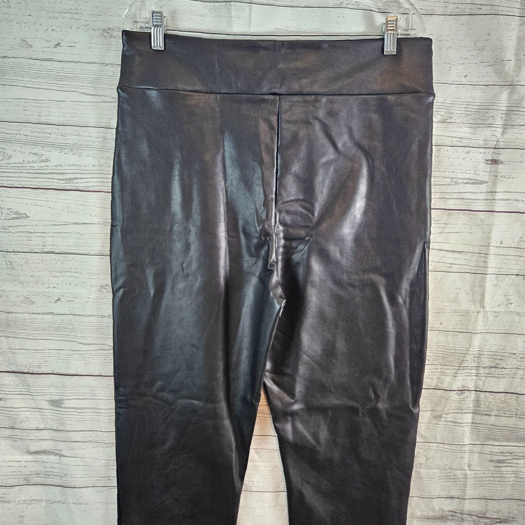 Abercrombie & Fitch Abercrombie & Fitch Womens Faux Leather Pants XL Black Pull On Ankle Skinny 27 Inseam Rise 13.5" Vint? No. (No N/A) Size 40" / US 18 - 4 Thumbnail