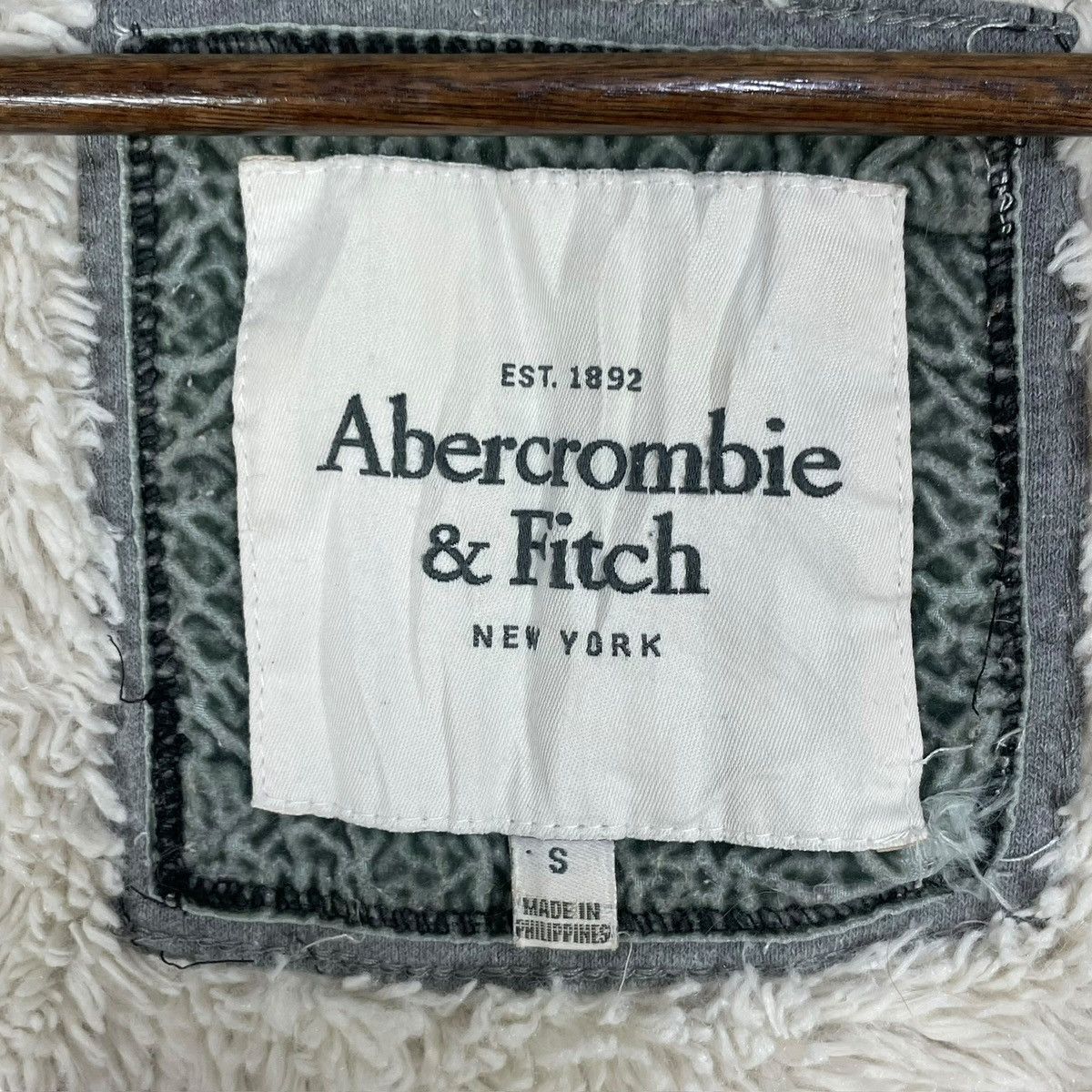 Abercrombie & Fitch Vintage Abercrombie Faux Fur Patchwork Hoodie - Size S Size US S / EU 44-46 / 1 - 9 Thumbnail