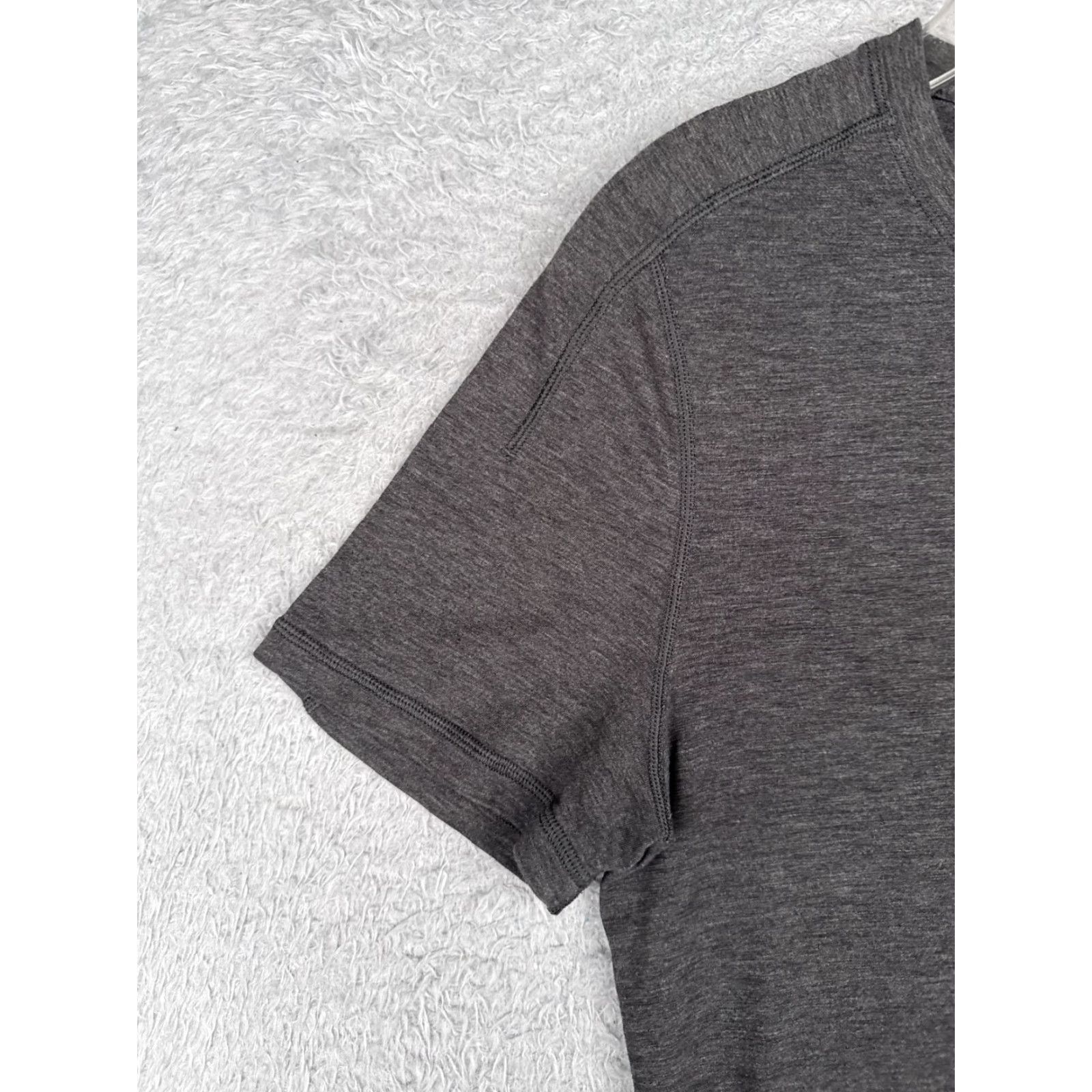 Lululemon Lululemon Shirt Men Small Gray Heather White Short Sleeve Crew Neck Gym Casual Size US S / EU 44-46 / 1 - 3 Thumbnail