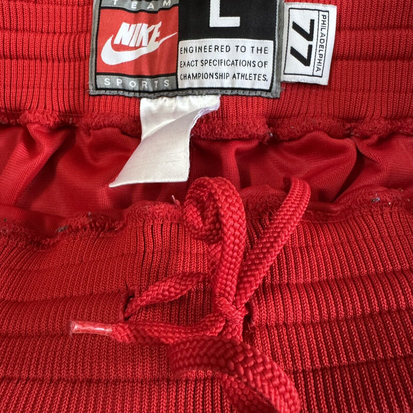 Nike Vintage Team Nike NBA Philly 76ers Red Shorts Size Large Size US 34 / EU 50 - 5 Thumbnail