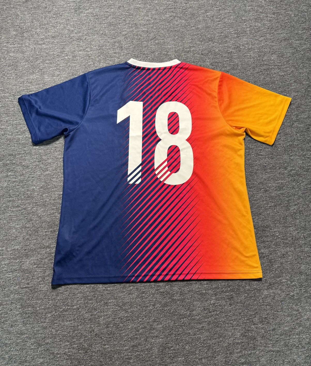 Grailed EA Sports FIFA FUT 18 Soccer Jersey Men's Size XL Gradient Size US XXL / EU 58 / 5 - 2 Thumbnail