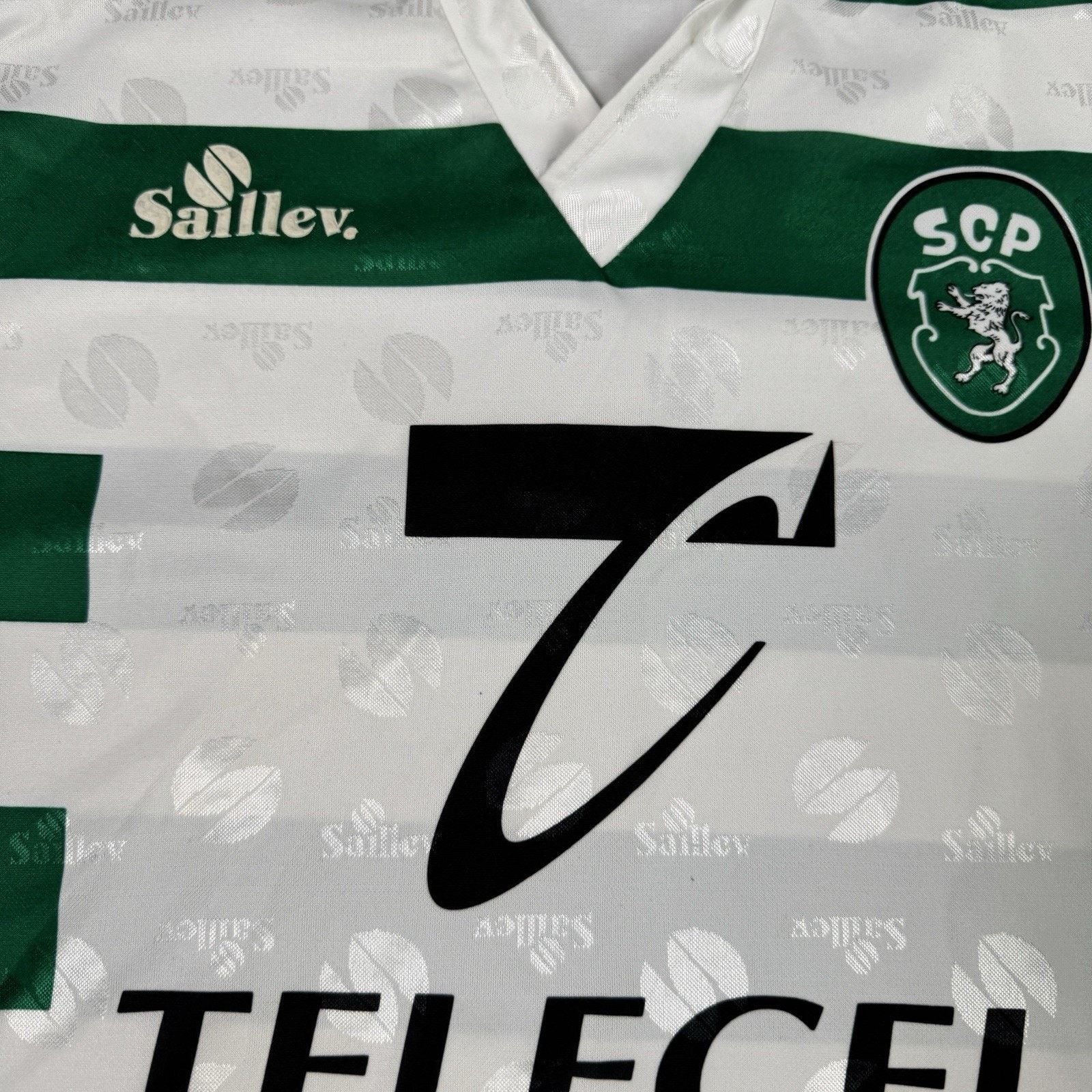 Vintage 1995-1996 Sporting Lisbon Saillev Home Soccer Jersey Size US XL / EU 56 / 4 - 8 Thumbnail