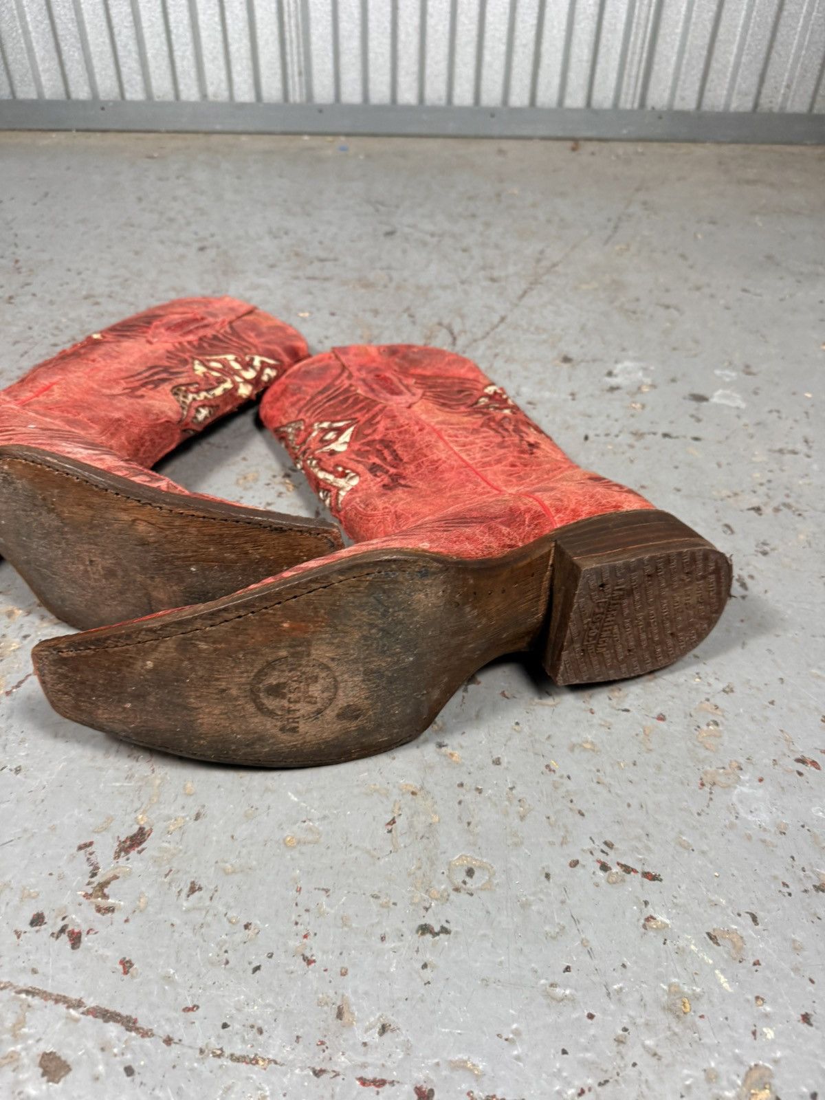 Other Red artisanal Made In Mexico Cross Red Pointy Cowboy Boots Size US 9 / EU 42 - 6 Thumbnail