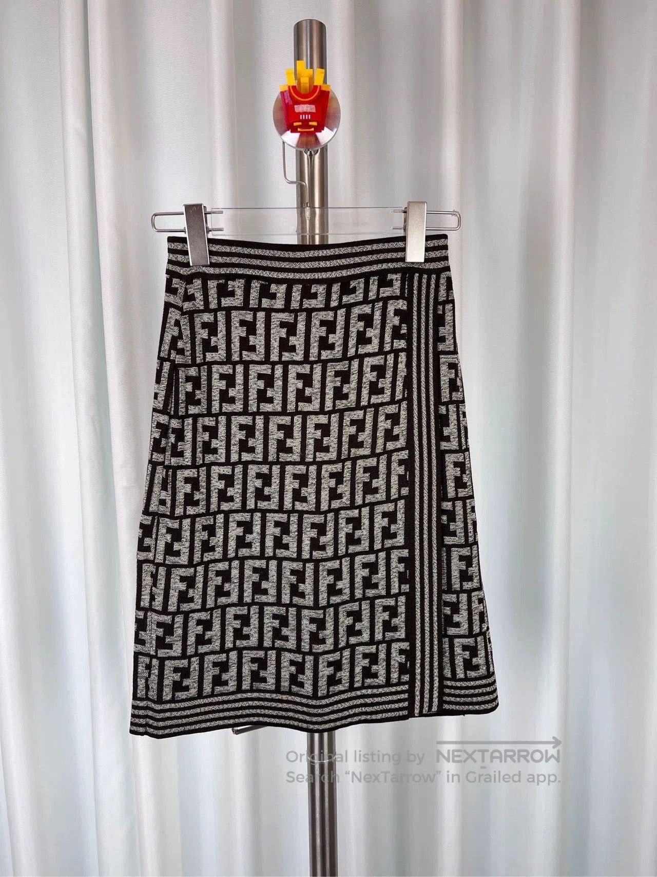 Fendi Fendi Black Gray Logo Bodycon Skirt. Size US 28 / EU 44 - 2 Thumbnail