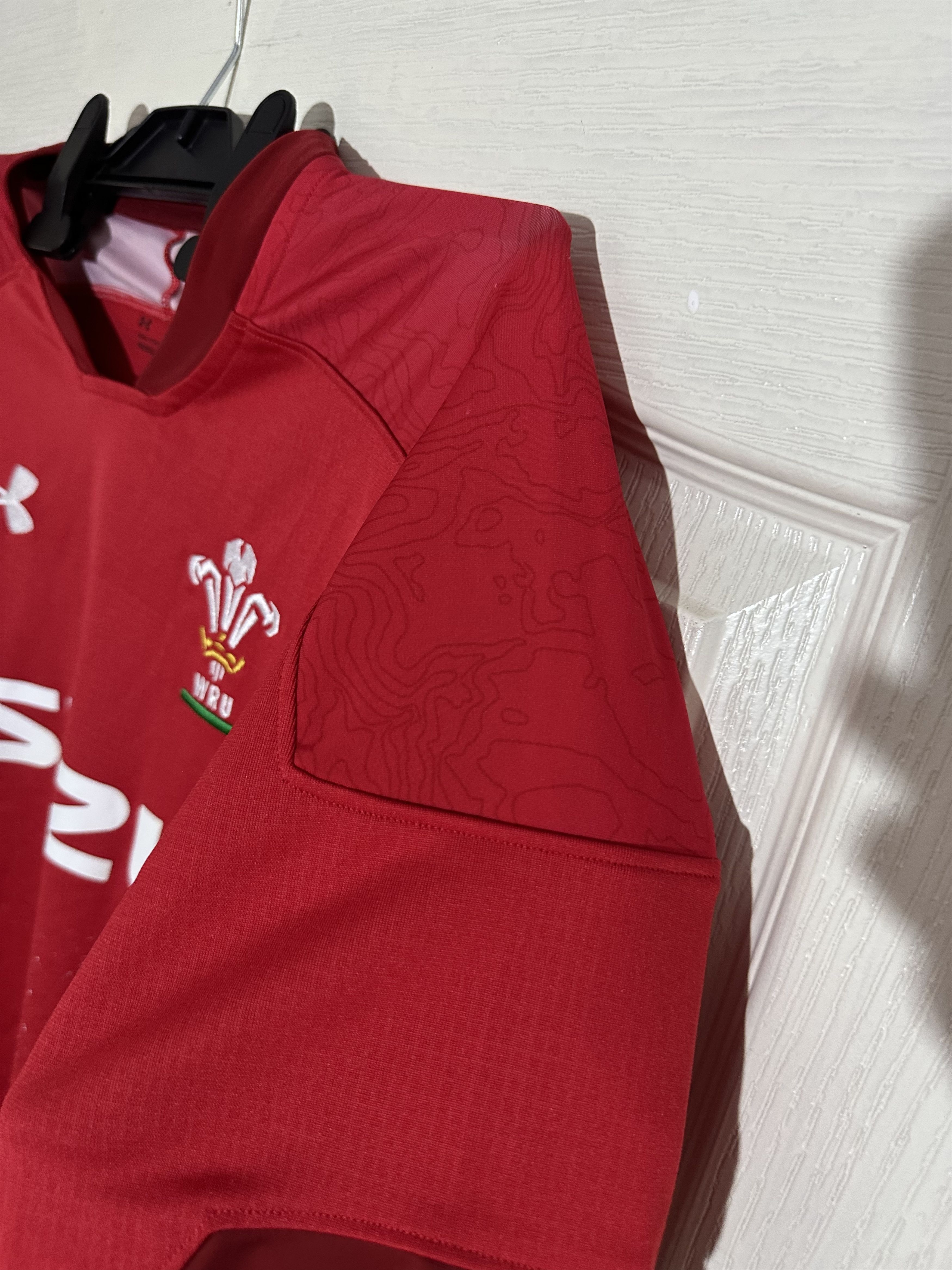Under Armour Wales National Team Rugby Jersey Under Armour Size US L / EU 52-54 / 3 - 5 Thumbnail