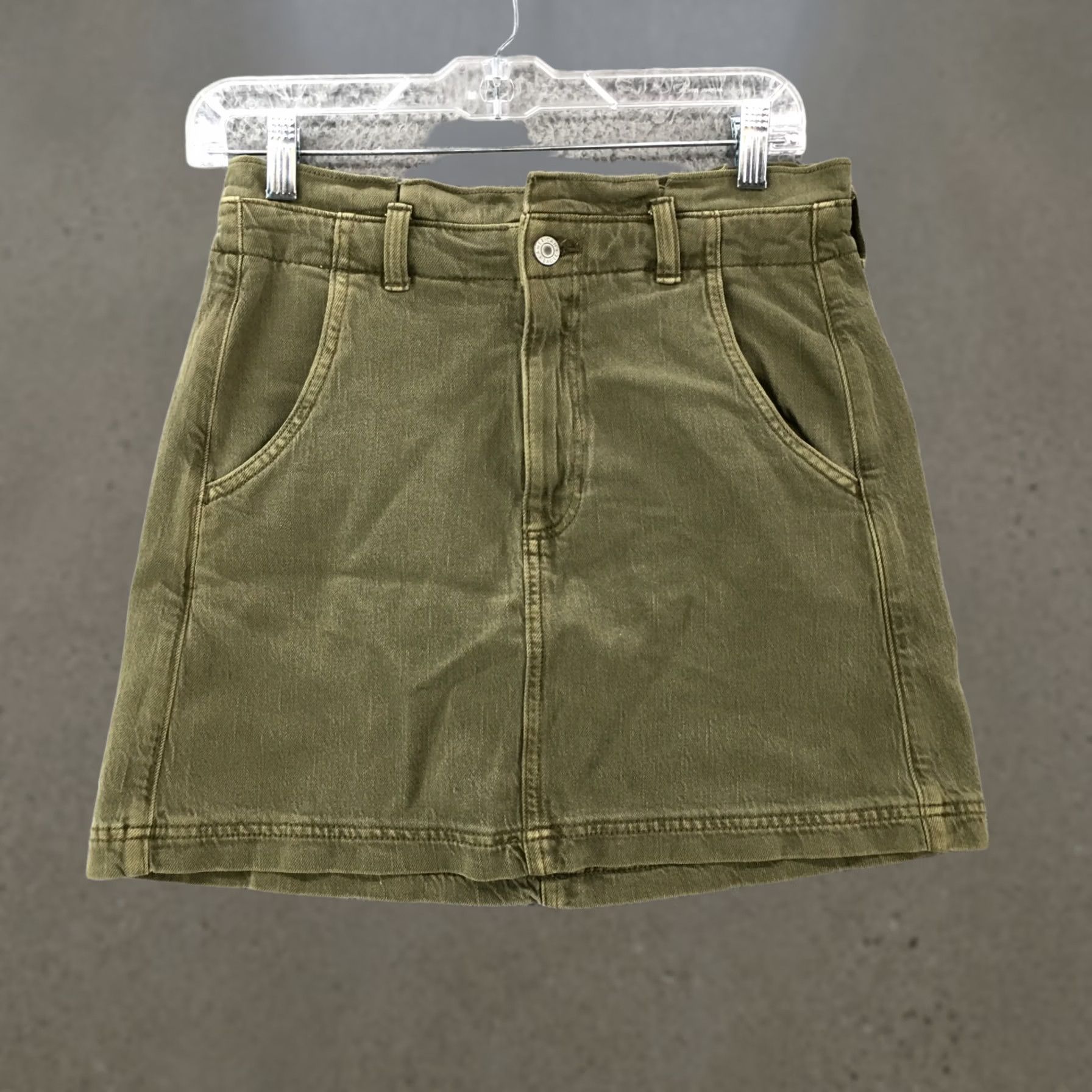 American Eagle Outfitters American Eagle Outfitters Skirt Womens 6 Green Stretch Mini Short Zip Fly Casual Everyday Ready to Wear-? Size 28" / US 6 / IT 42 - 1 Thumbnail