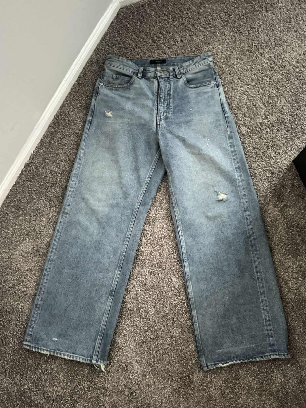 VujaDe GUNTHER DESTROYED DOUBLE-KNEE VujaDe GUNTHER DESTROYED