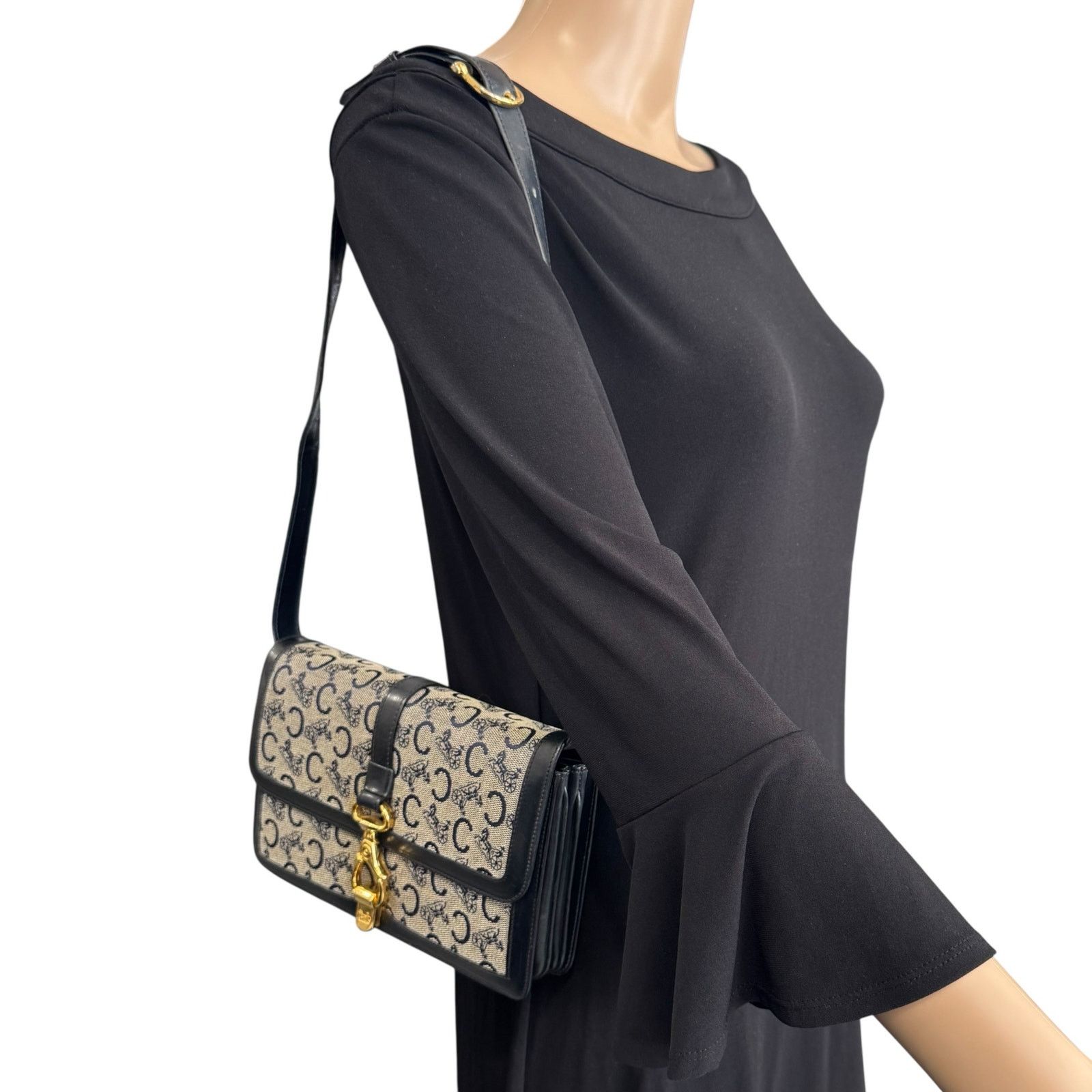 Celine Celine Vintage Triomphe Shoulder Bag Size ONE SIZE - 3 Thumbnail