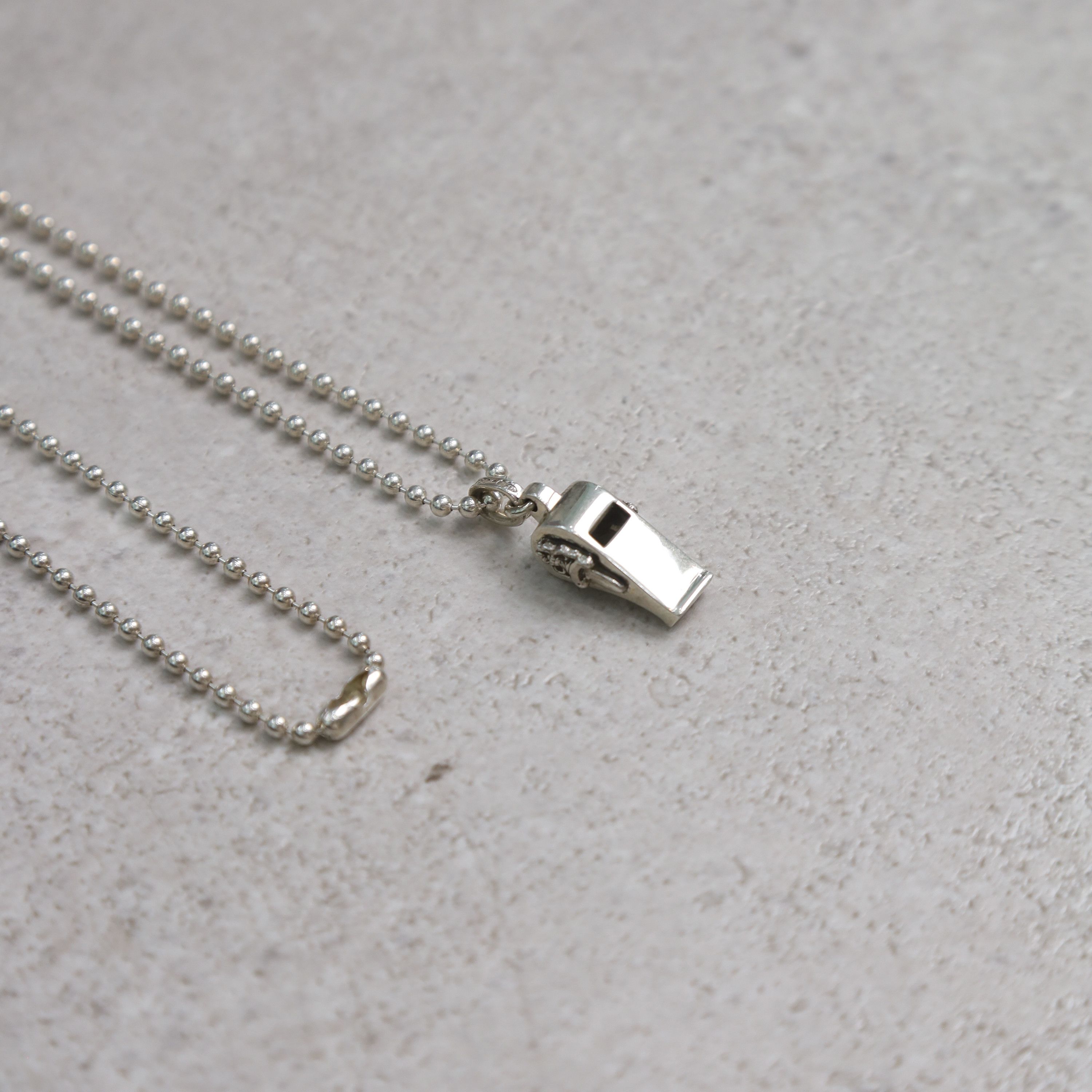 アクセサリー Chrome Hearts Tiny Whistle Charm Dagger Chrome Hearts Chrome Hearts Whistle charm Tiny Dagger | Grailed