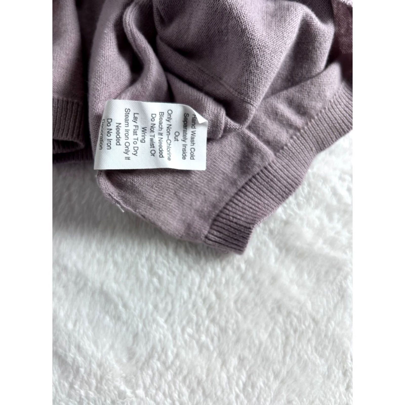Vintage Cabi Womens Button Front Cardigan Sweater Large Lavender Pockets with Bow Accents Cardigan L Purple Womens Size L / US 10 / IT 46 - 5 Thumbnail