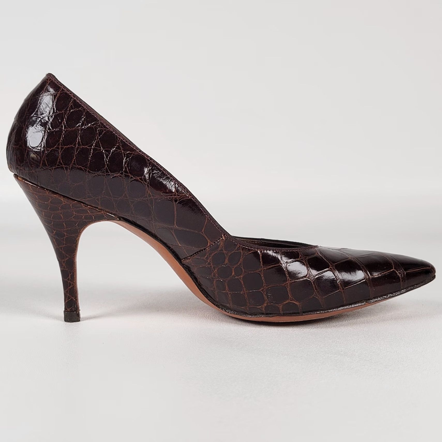 Vintage VINTAGE Crocodile Stiletto Heels Bytoness Size 7 Dark Brown Pointy Toe Pumps Women Size US 7 / IT 37 - 6 Thumbnail