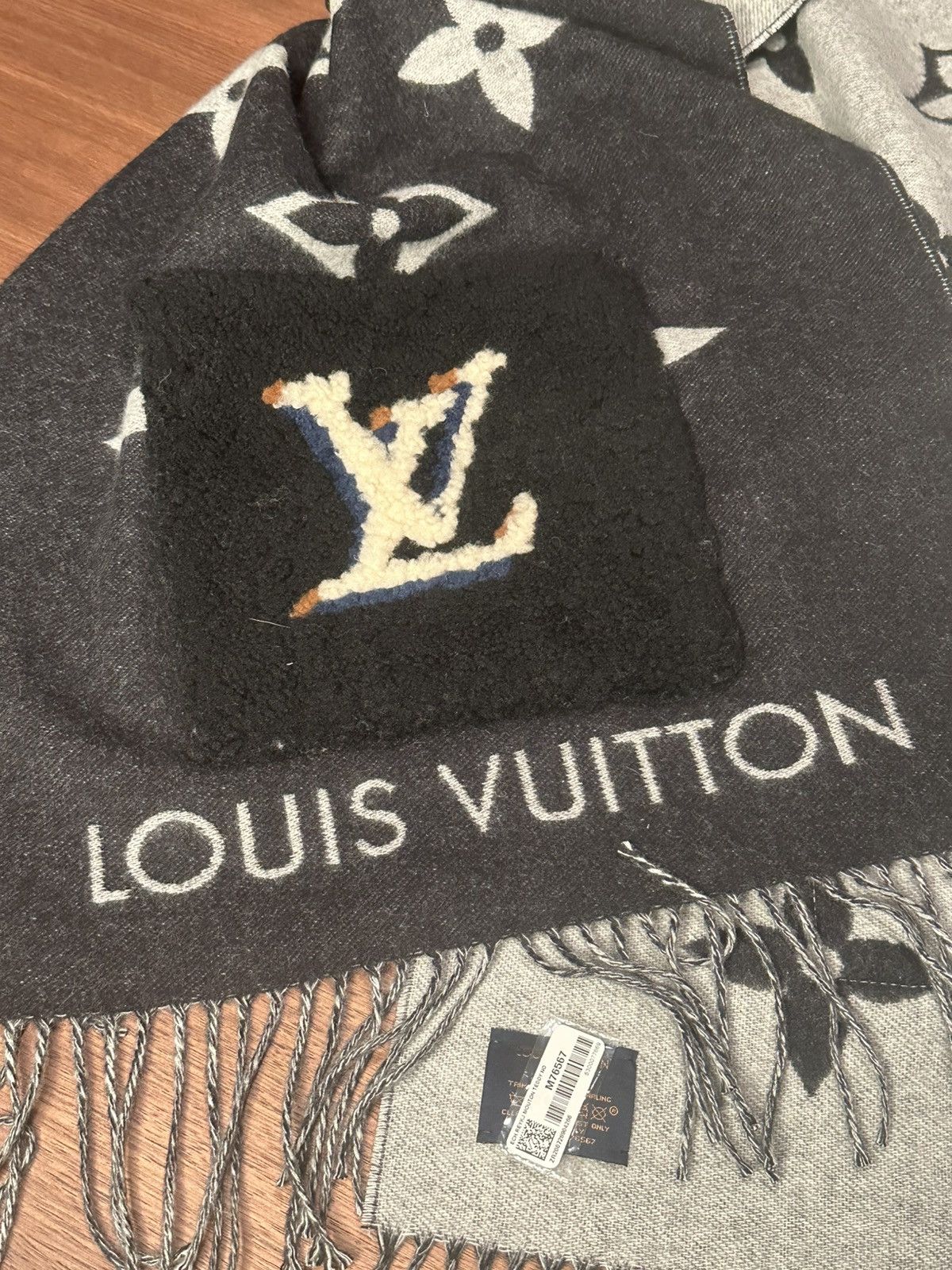 Louis Vuitton LOUIS VUITTON Echarpe Reykjavik Scarf Shearling Pockets Size ONE SIZE - 4 Thumbnail