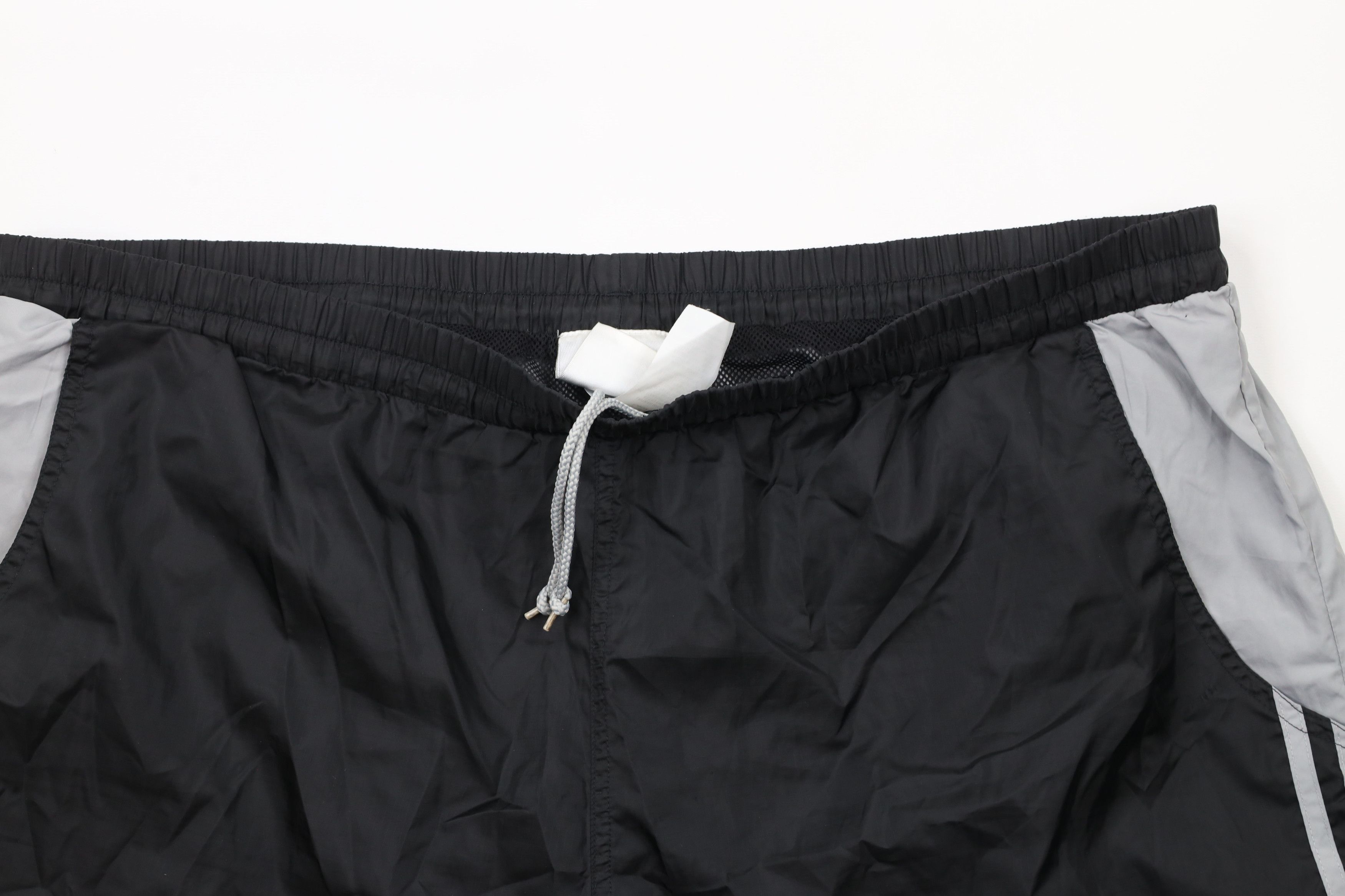 Adidas × Vintage Vintage 90s Adidas Out Striped Lined Soccer Shorts Nylon Size US 38 / EU 54 - 2 Thumbnail