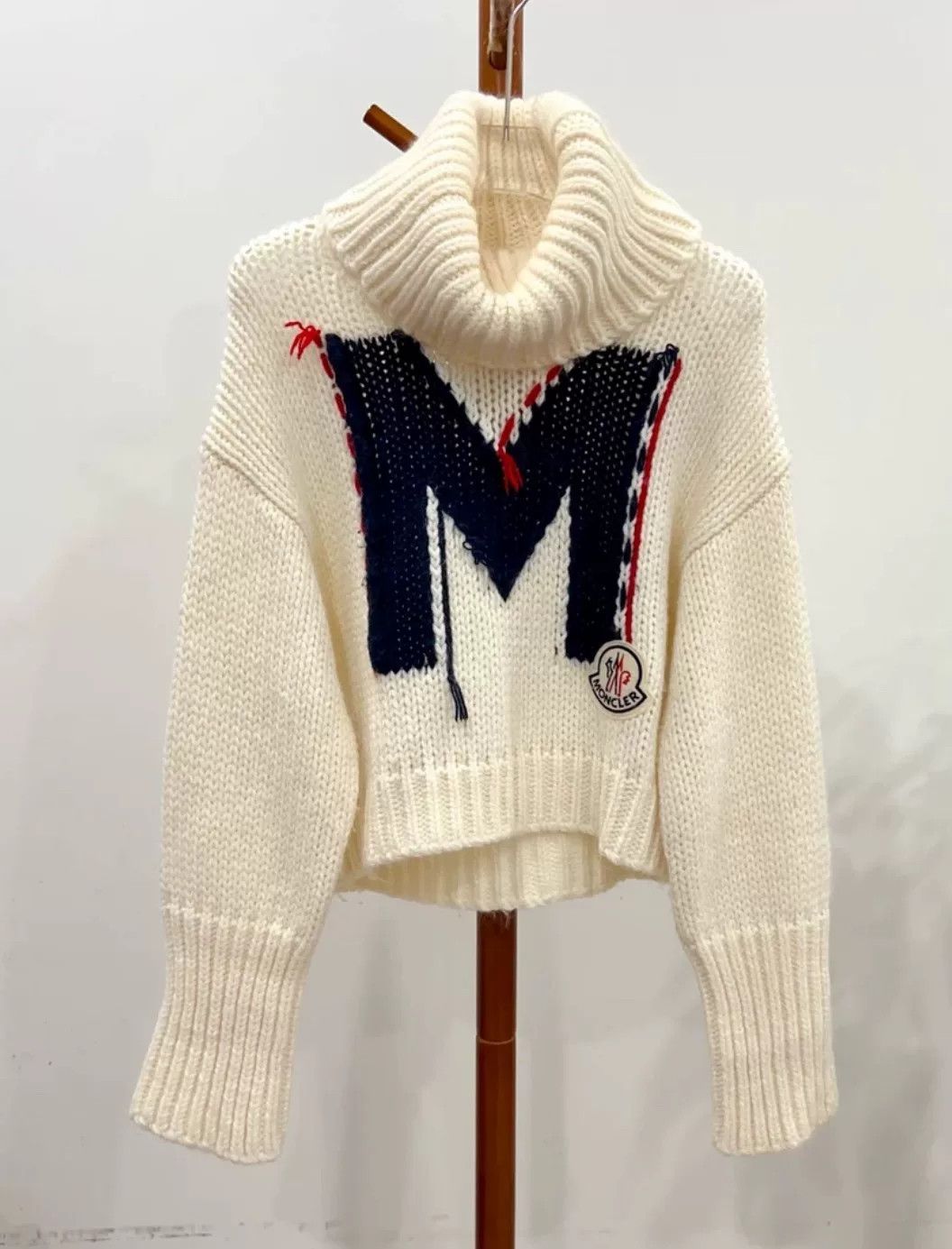 Moncler Moncler Women's Sweater Size M / US 6-8 / IT 42-44 - 1 Thumbnail