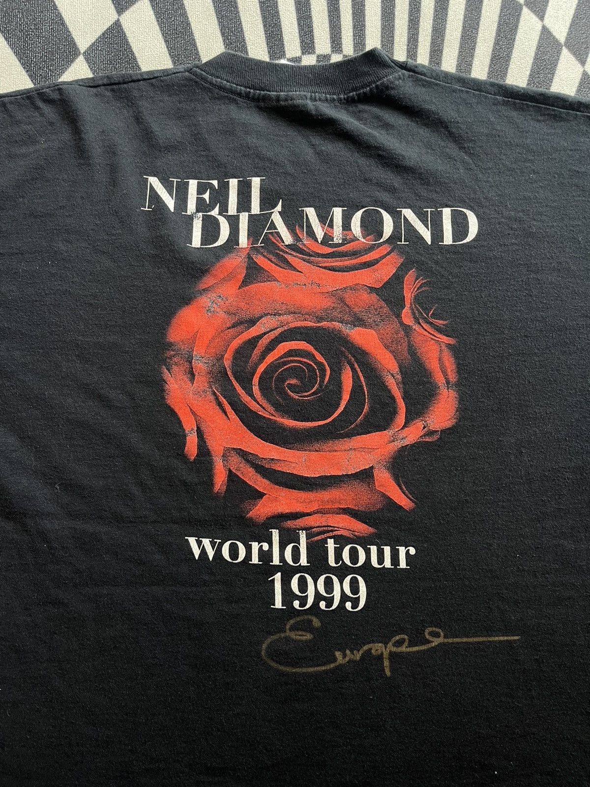 Band Tees Vintage NEIL DIAMOND World Tour 1999’s Tshirt Size US XL / EU 56 / 4 - 10 Thumbnail