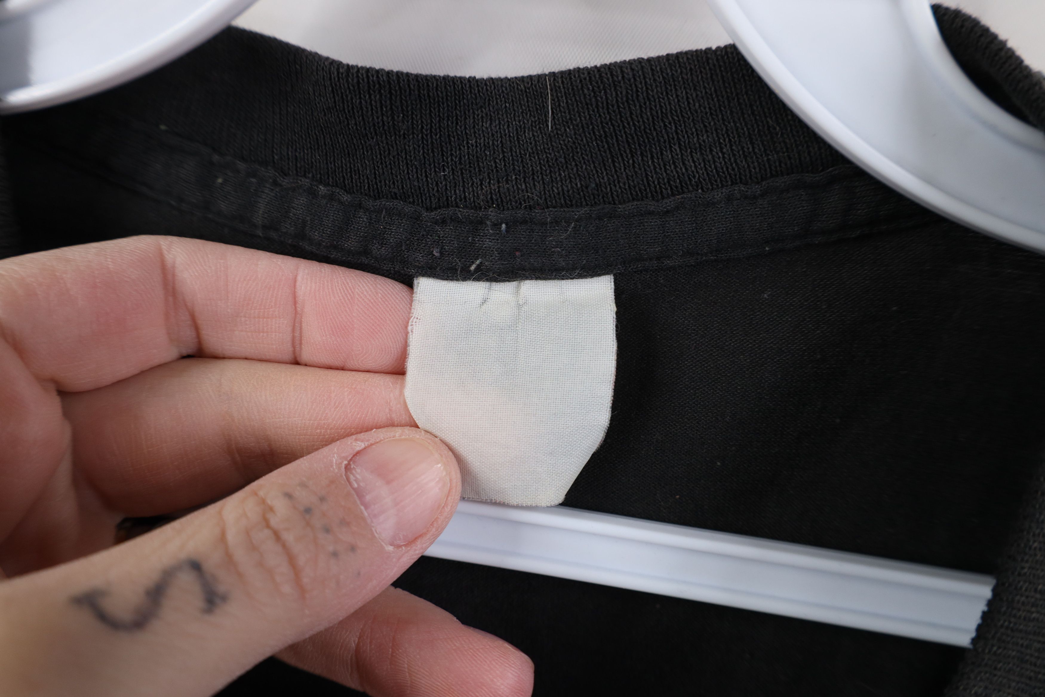 Vintage Vintage 90s Streetwear Blank Thin Pocket T-Shirt Black USA Size US M / EU 48-50 / 2 - 6 Thumbnail