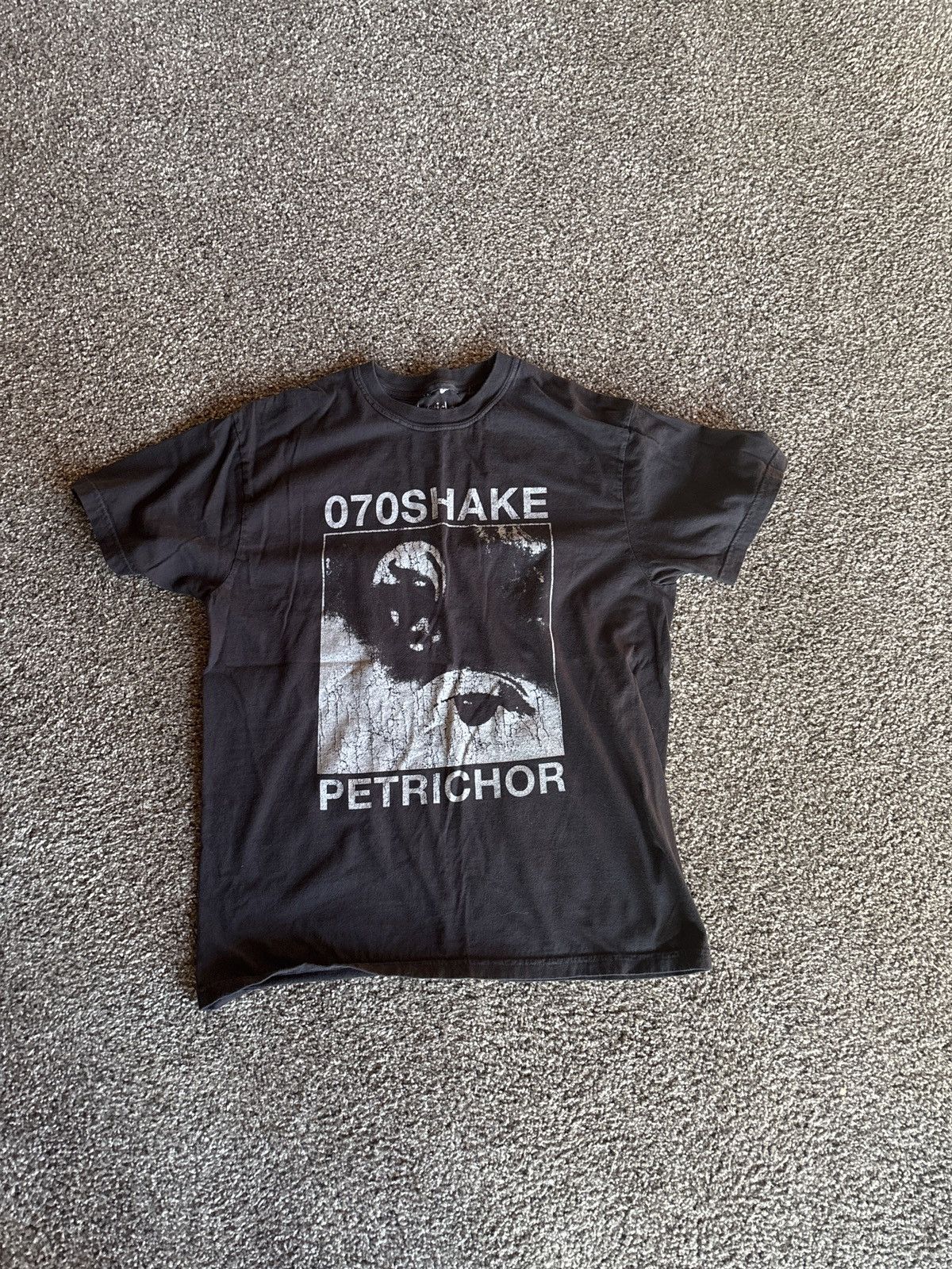 Vintage 070 shake tour tee Size US L / EU 52-54 / 3 - 1 Thumbnail