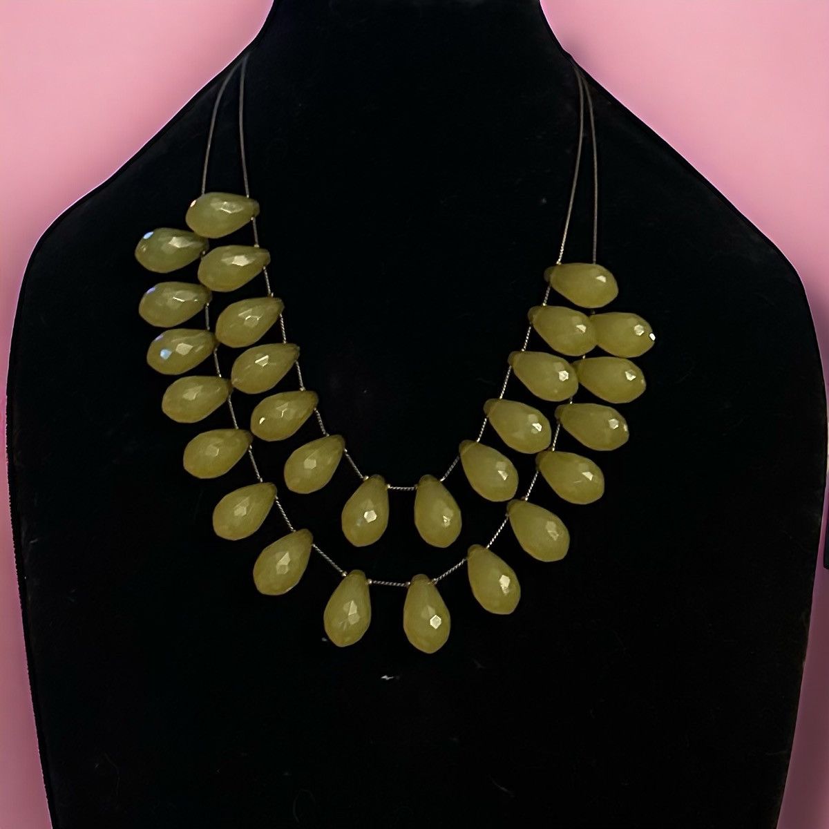 Other Layered olive green faceted teardrop bead dangle necklace Size ONE SIZE - 1 Thumbnail