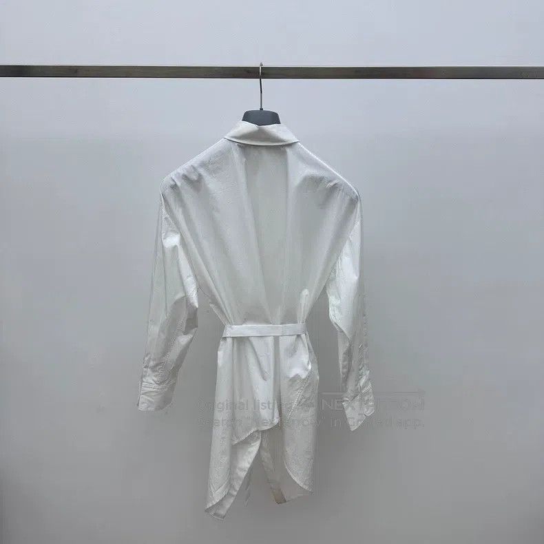 Prada Prada White medium-length shirt Size XS / US 0-2 / IT 36-38 - 2 Thumbnail