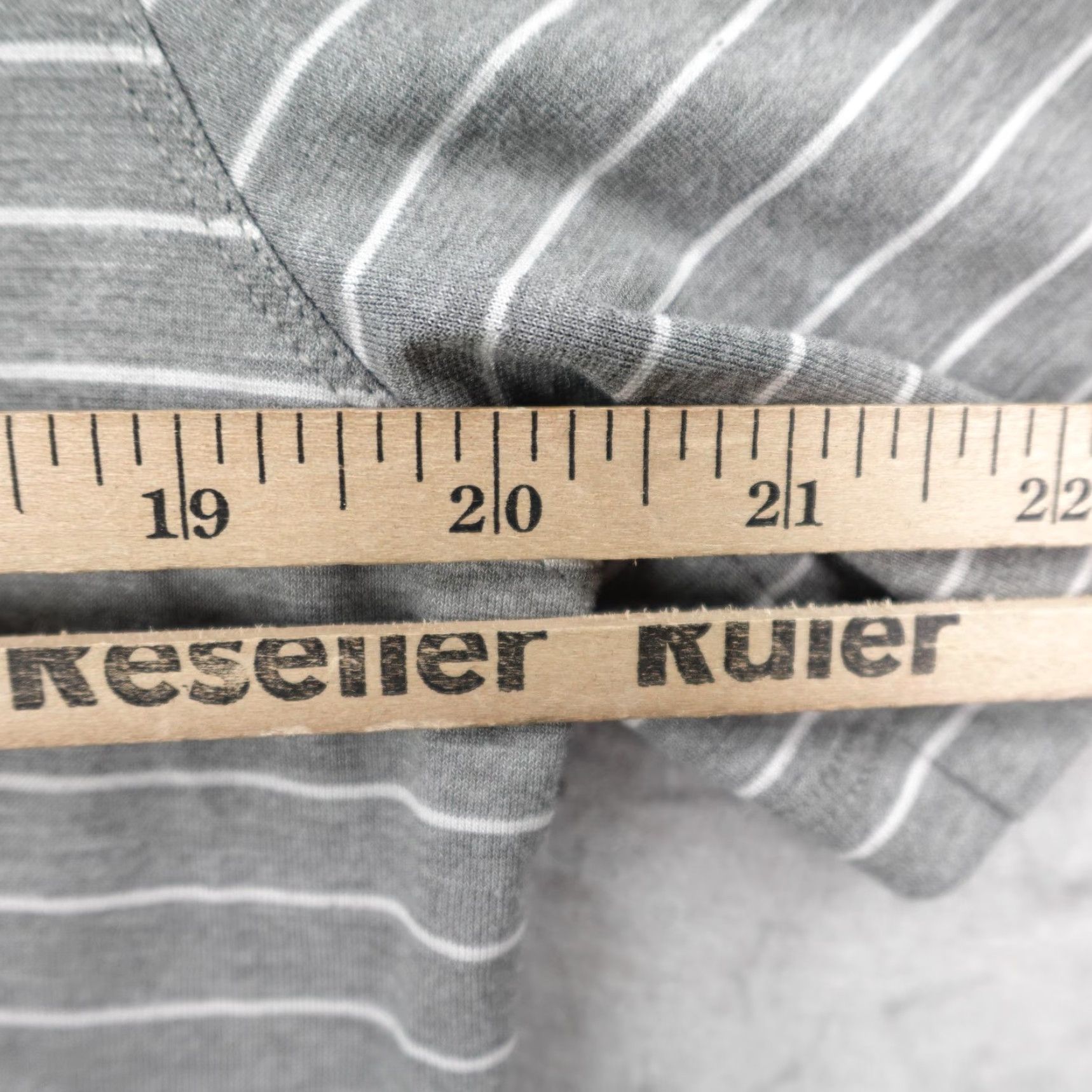 Lululemon Lululemon Polo Shirt Mens Medium Gray White Stripes Evolution Performance Golf Shirt Size US M / EU 48-50 / 2 - 5 Thumbnail