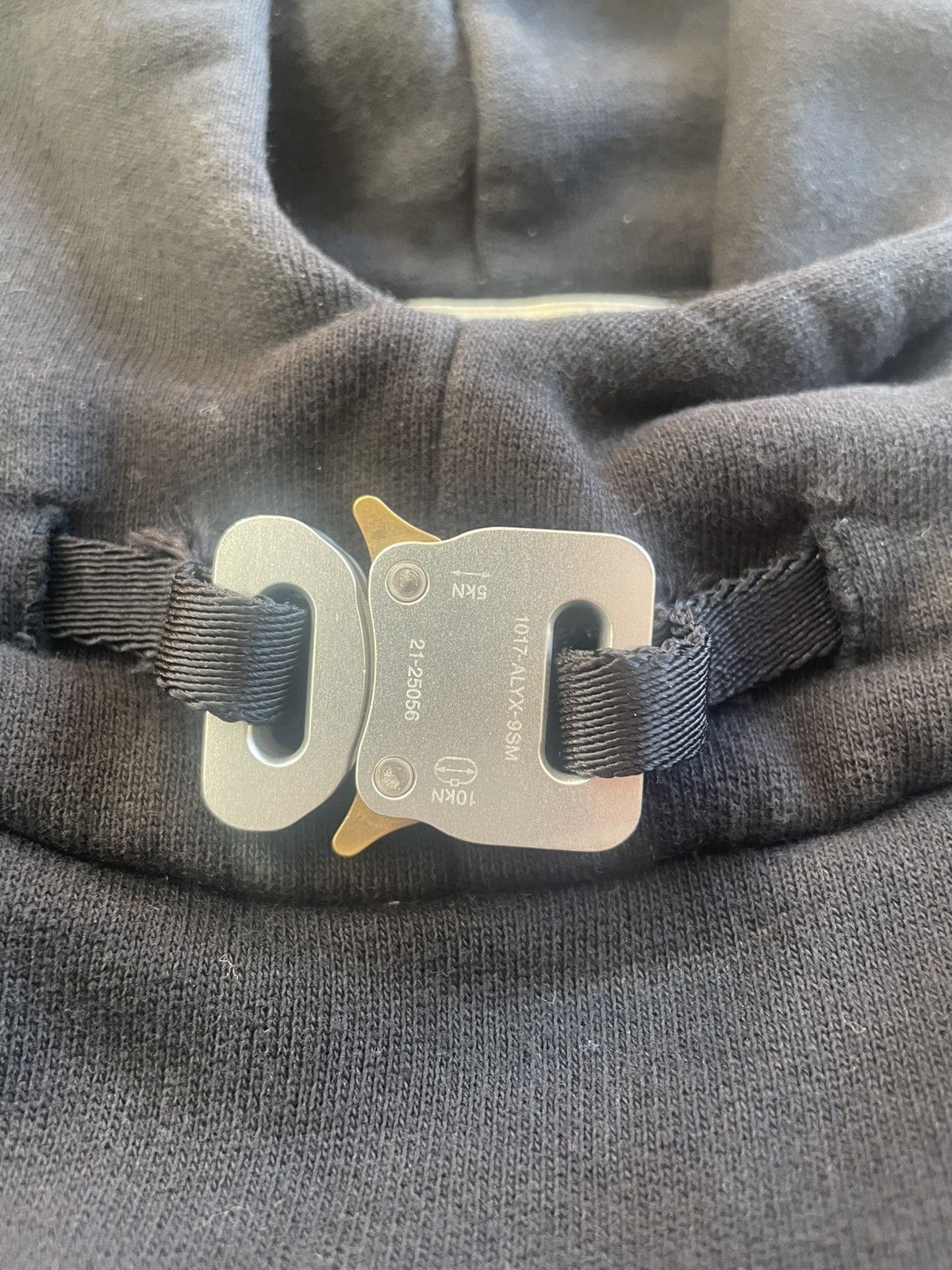 1017 ALYX 9SM 1017 ALYX 9SM Hoodie with buckle Size US S / EU 44-46 / 1 - 5 Thumbnail