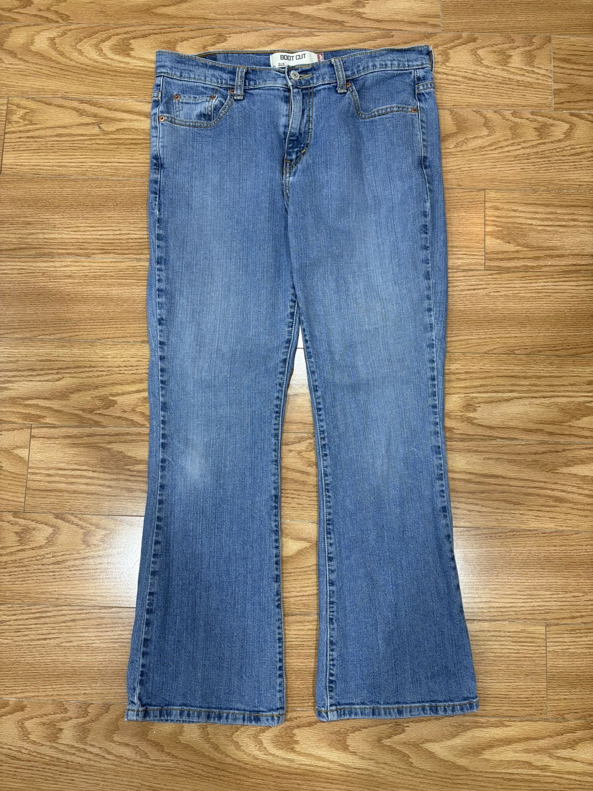 Levi's Vintage Levis 515 Bootcut Jeans Size US 32 / EU 48 - 1 Thumbnail