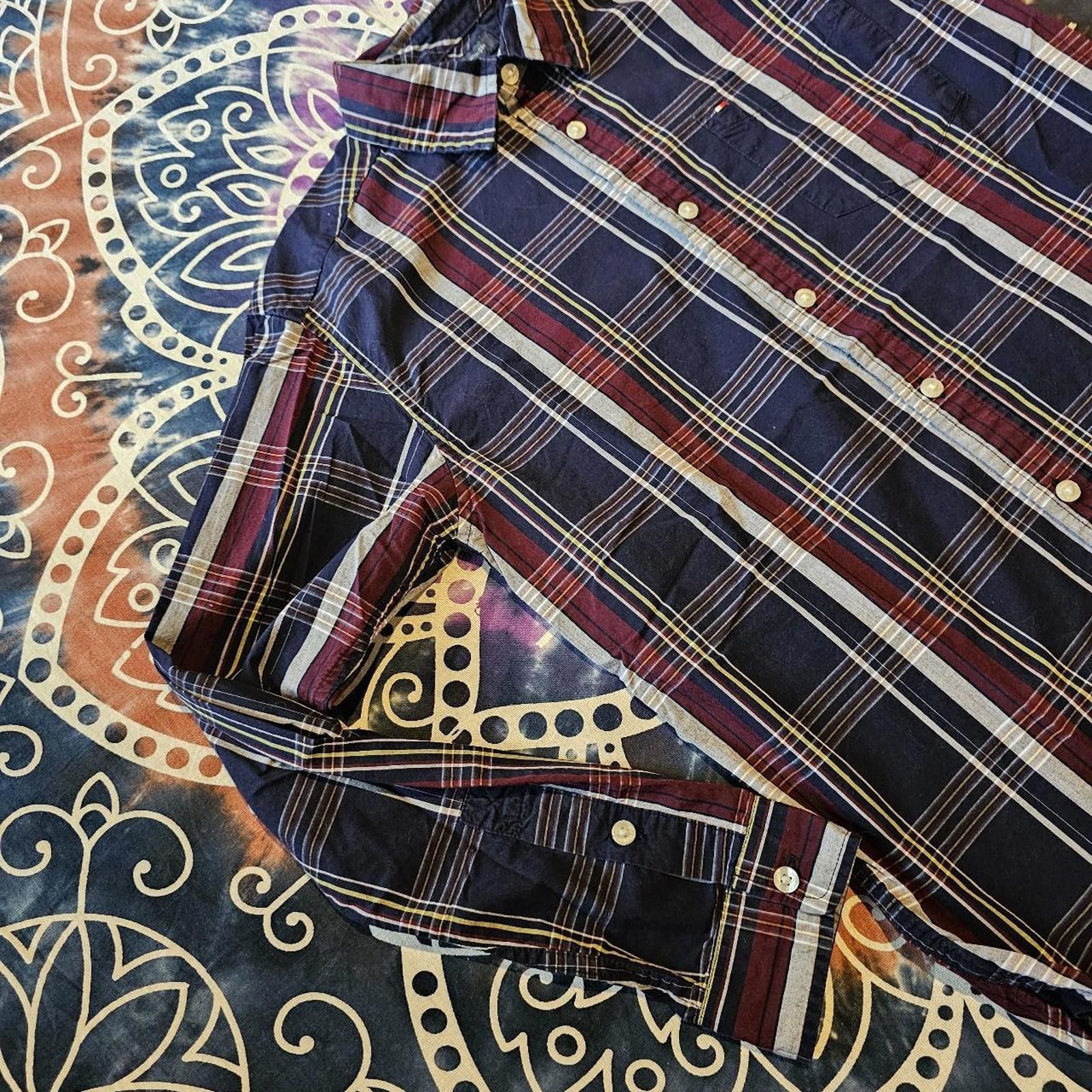 Tommy Hilfiger Tommy Hilfiger Kid's Burgundy and Navy Button Down Size US XL / EU 56 / 4 - 4 Thumbnail