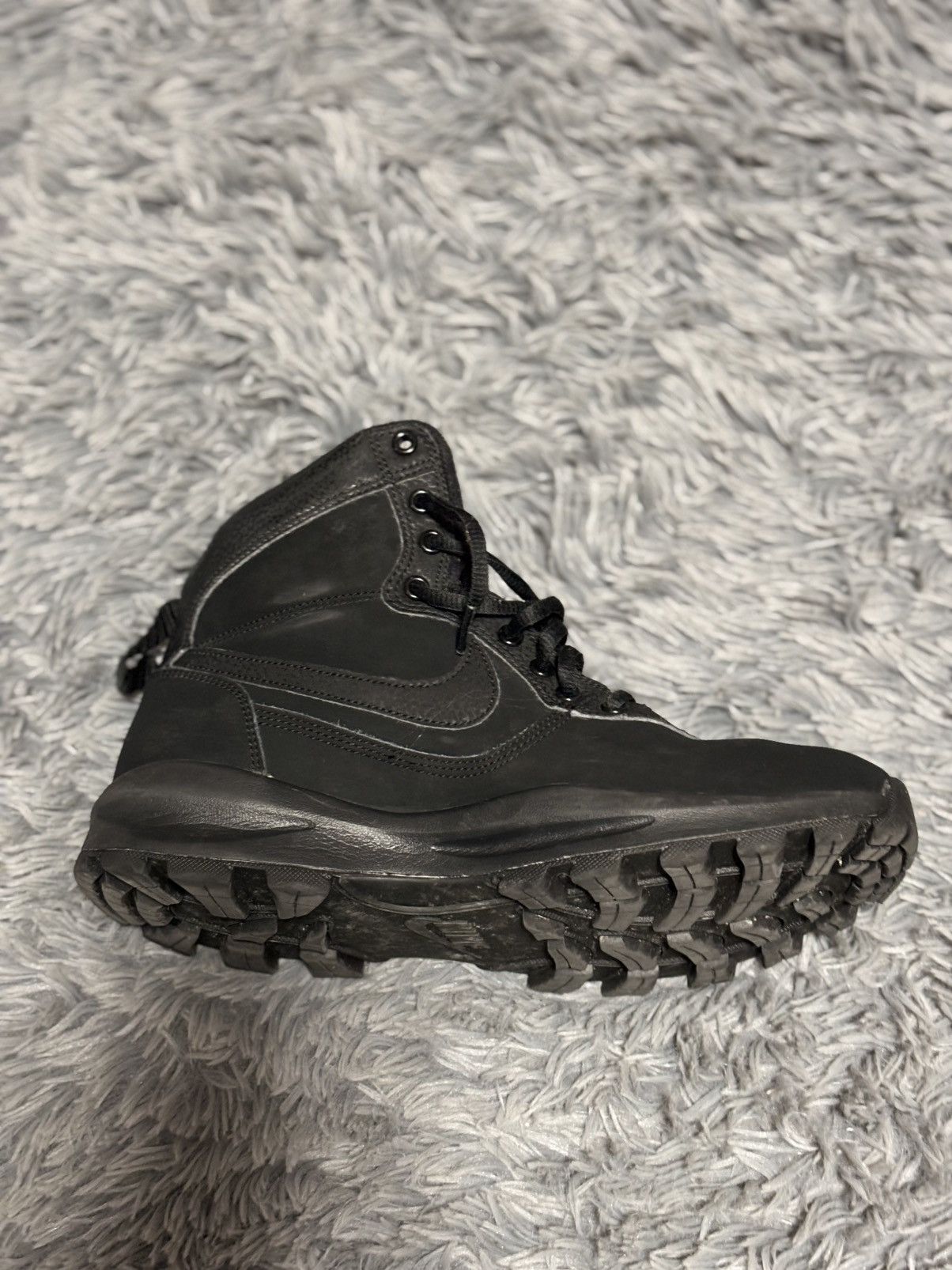 Nike Nike Manoadome Black/Black Size US 7 / EU 40 - 7 Thumbnail